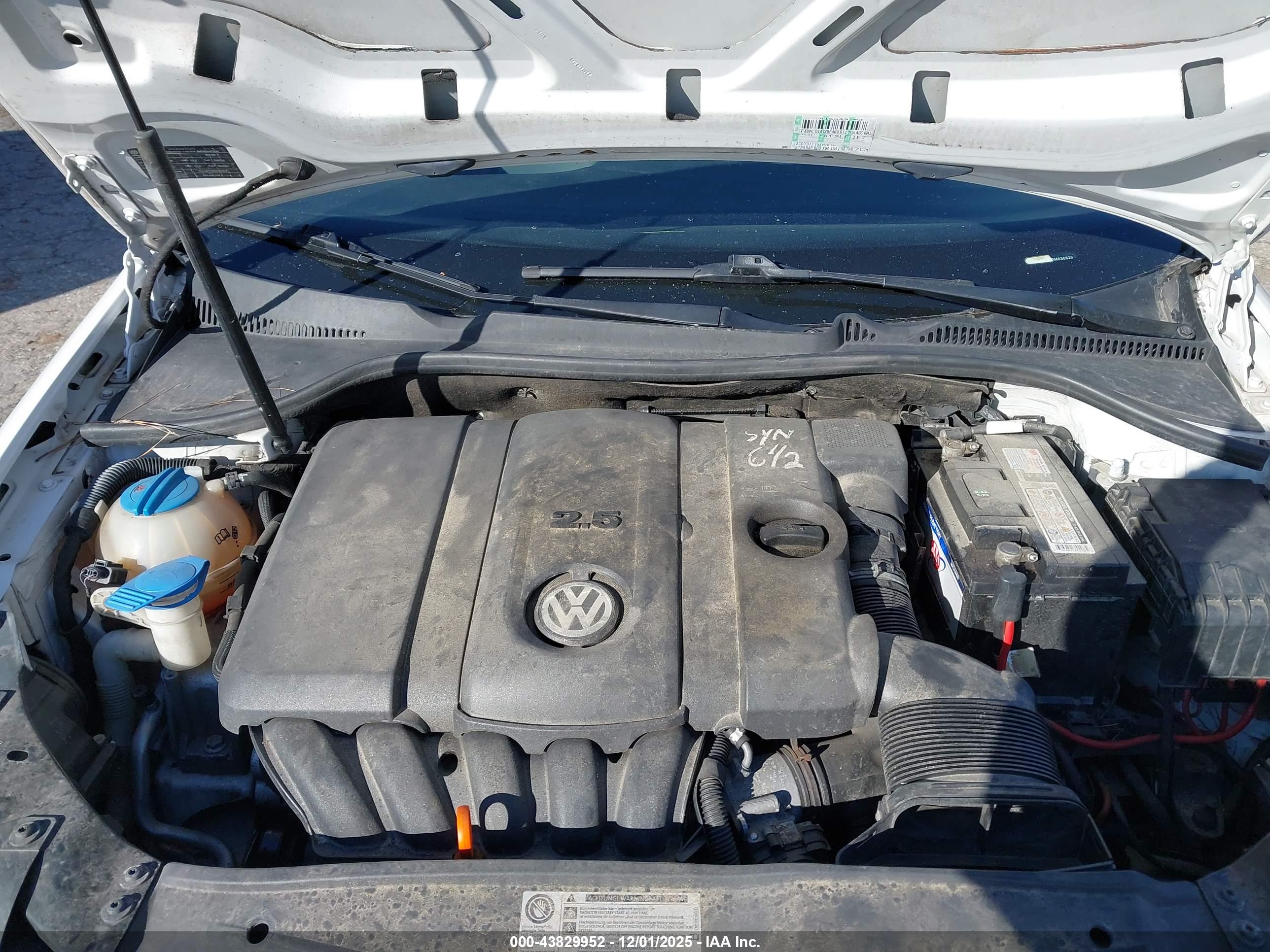 VOLKSWAGEN JETTA image 10