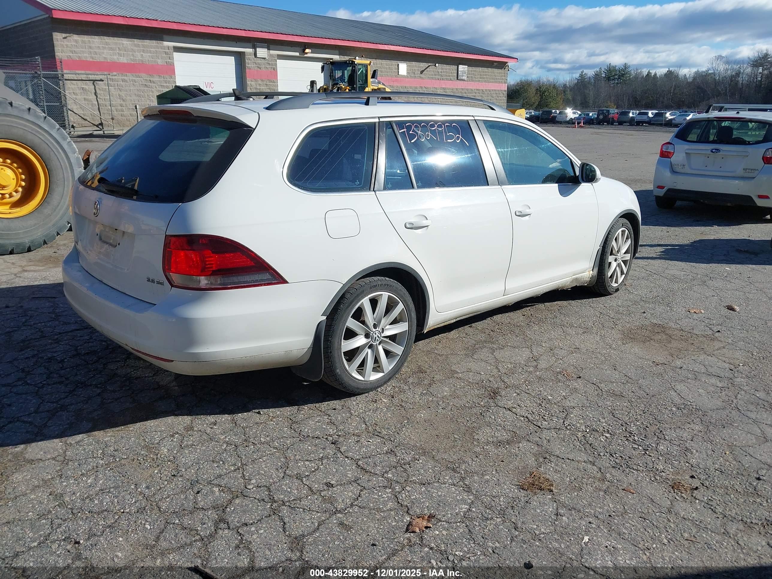 VOLKSWAGEN JETTA image 4