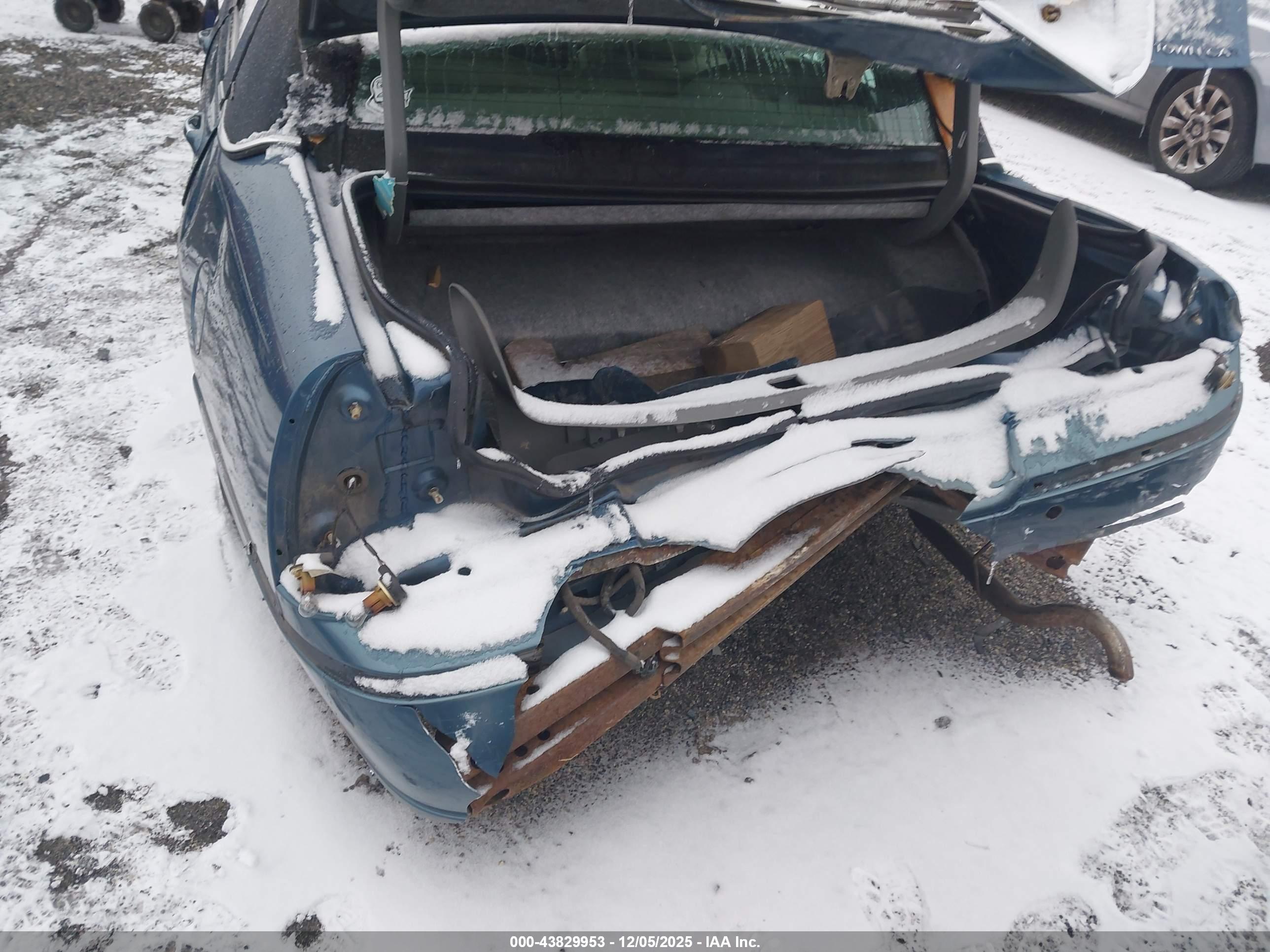 LINCOLN TOWN image 6