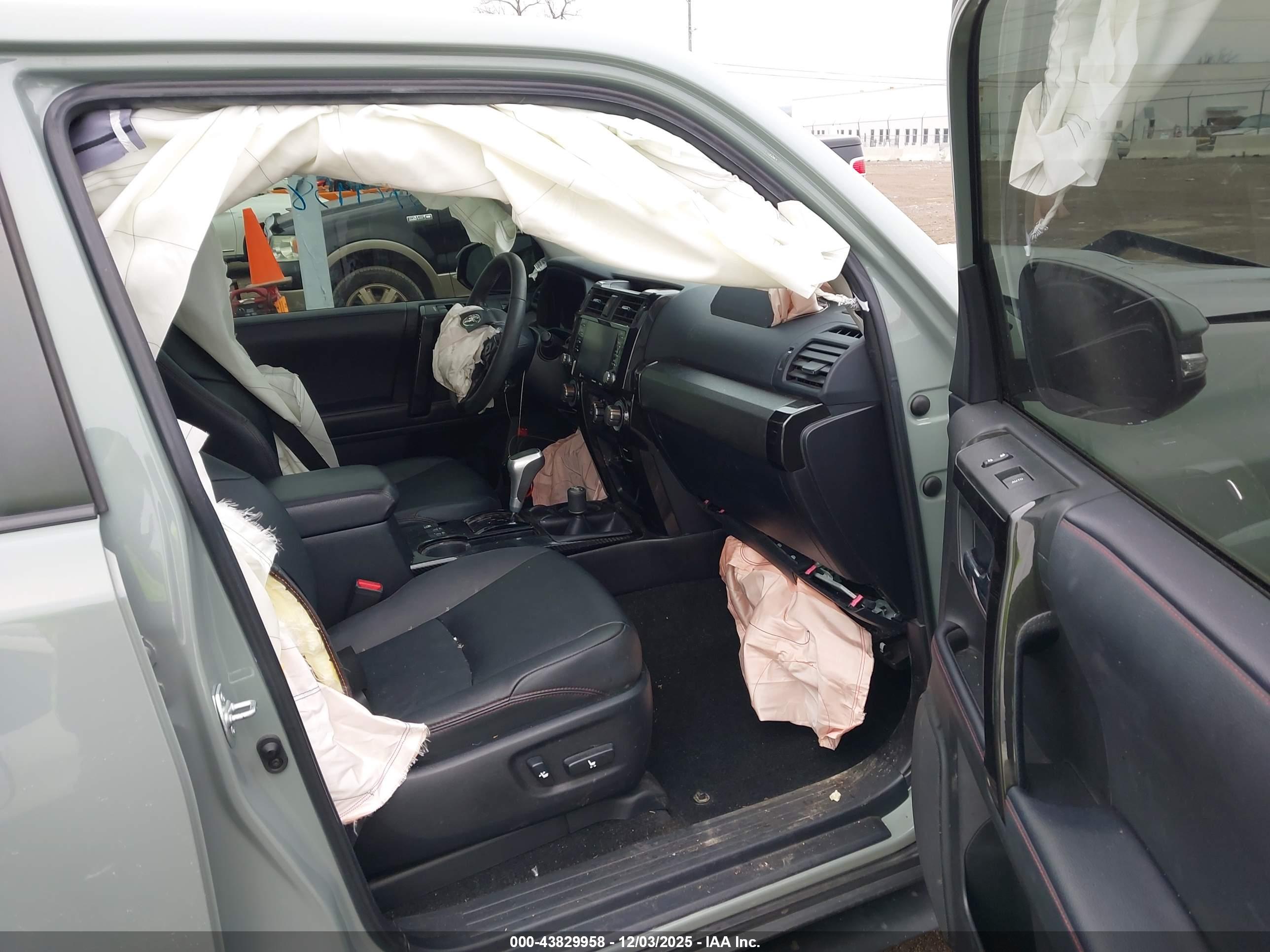 TOYOTA 4RUNNER image 5