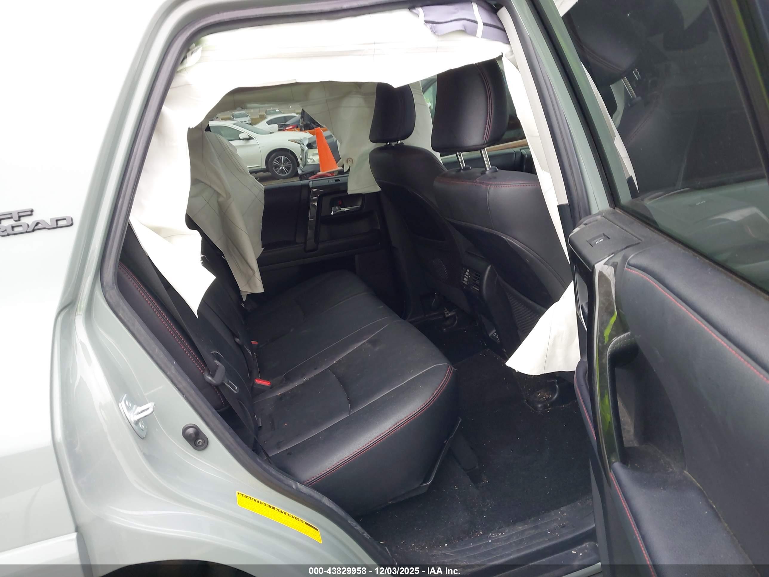 TOYOTA 4RUNNER image 8