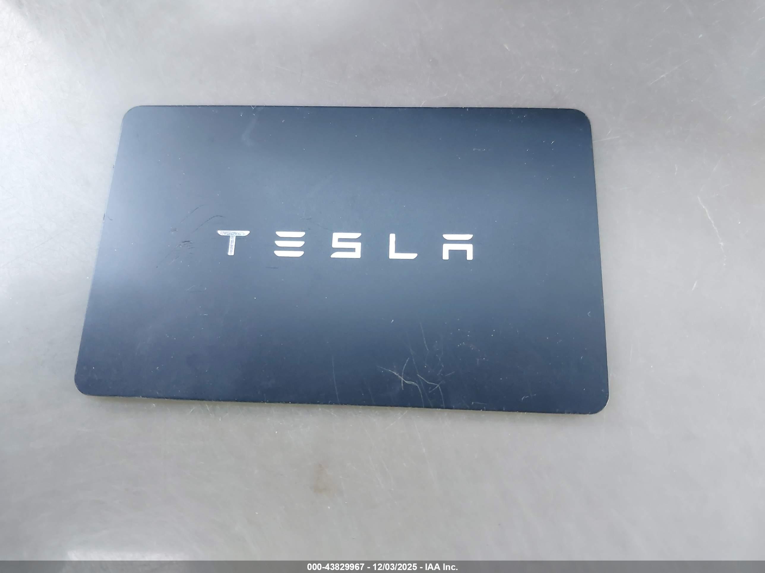 TESLA MODEL image 11