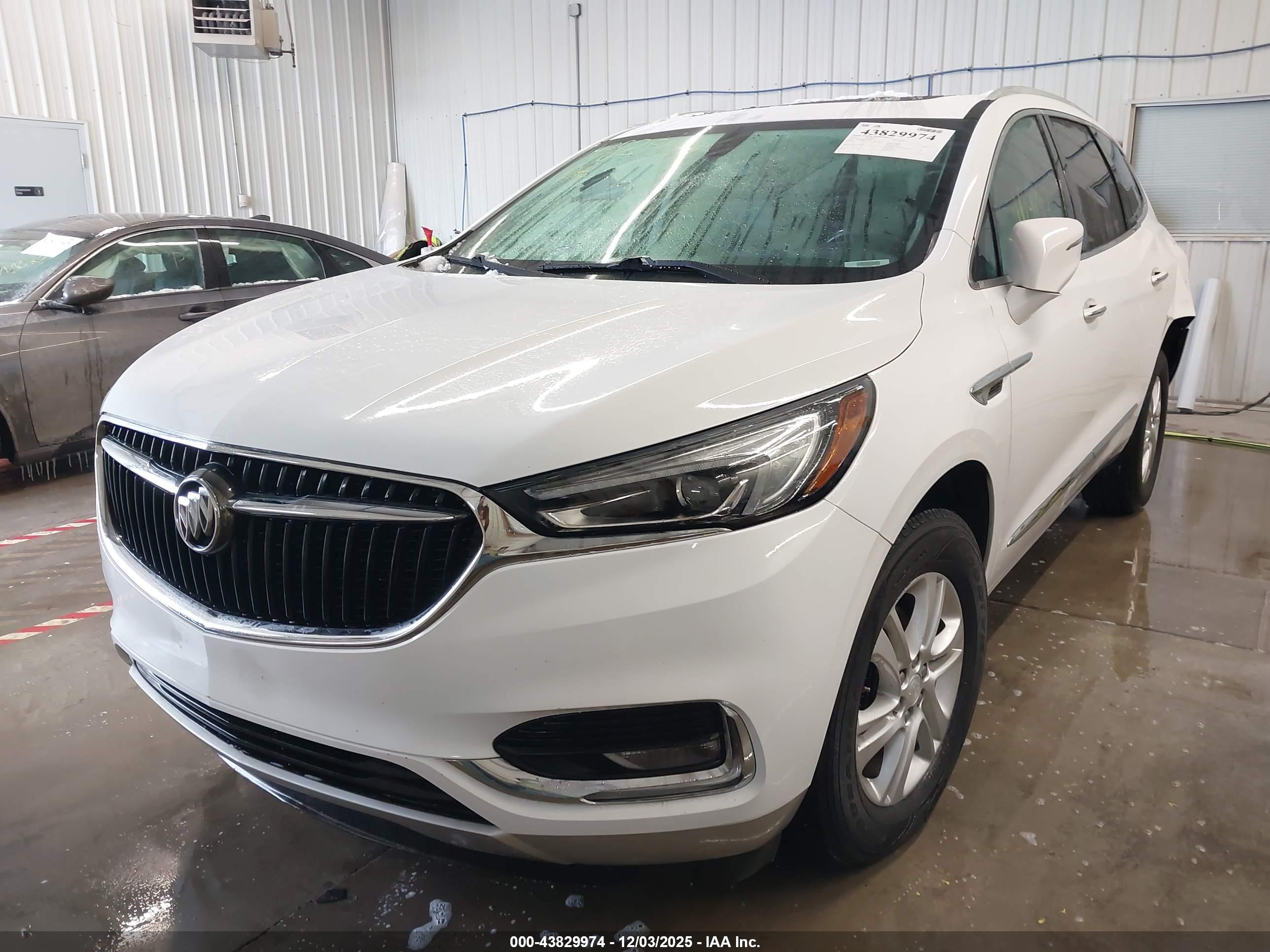 BUICK ENCLAVE image 2