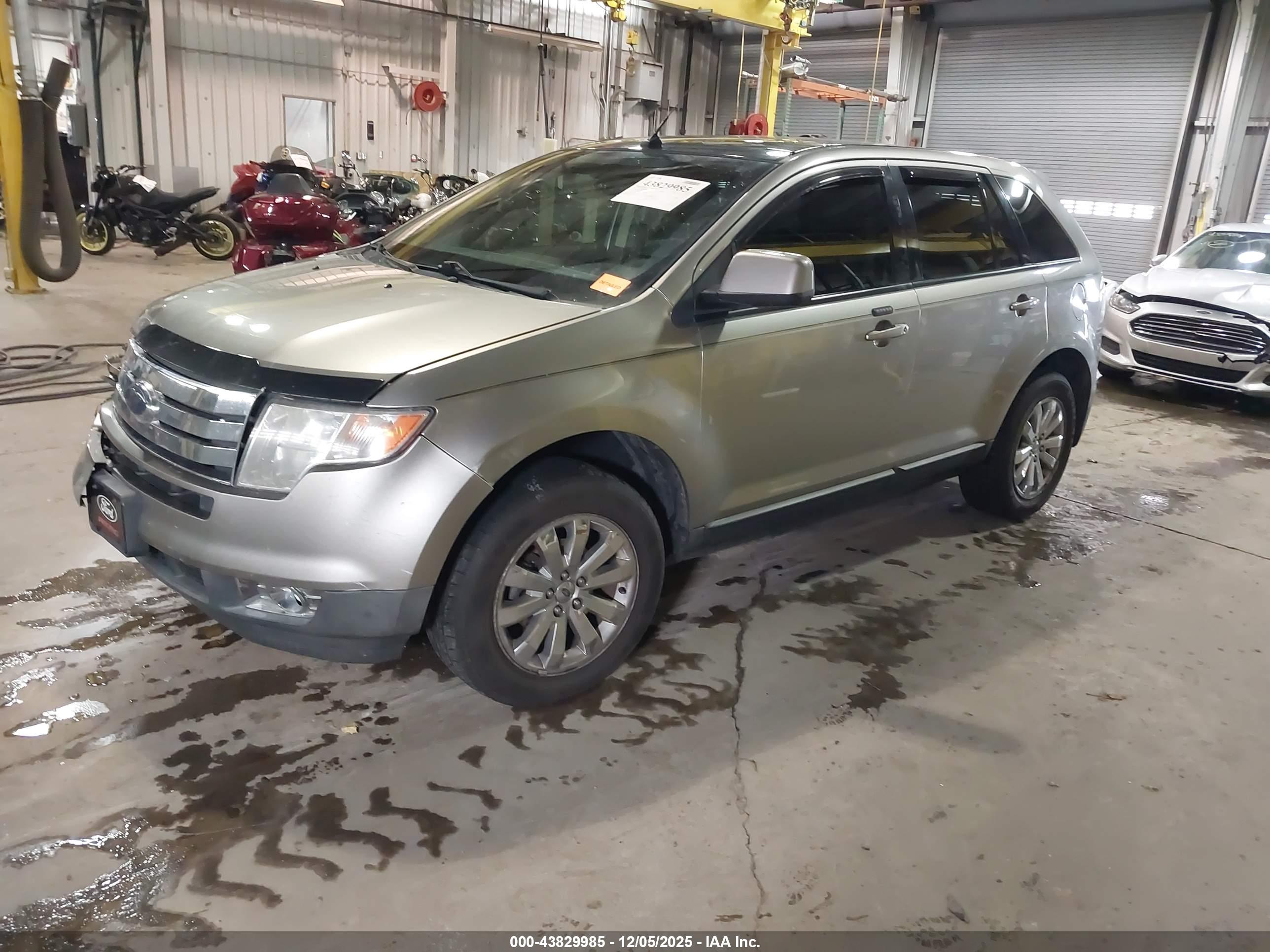 FORD EDGE image 2