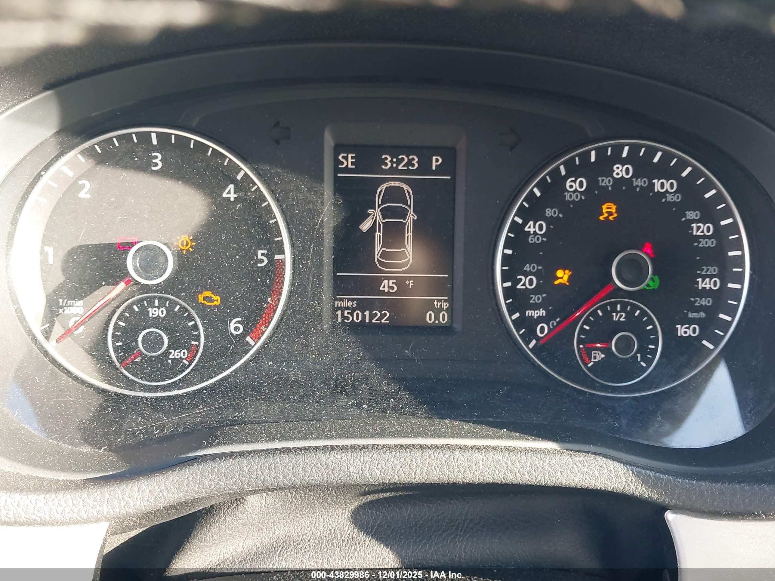 VOLKSWAGEN PASSAT image 7