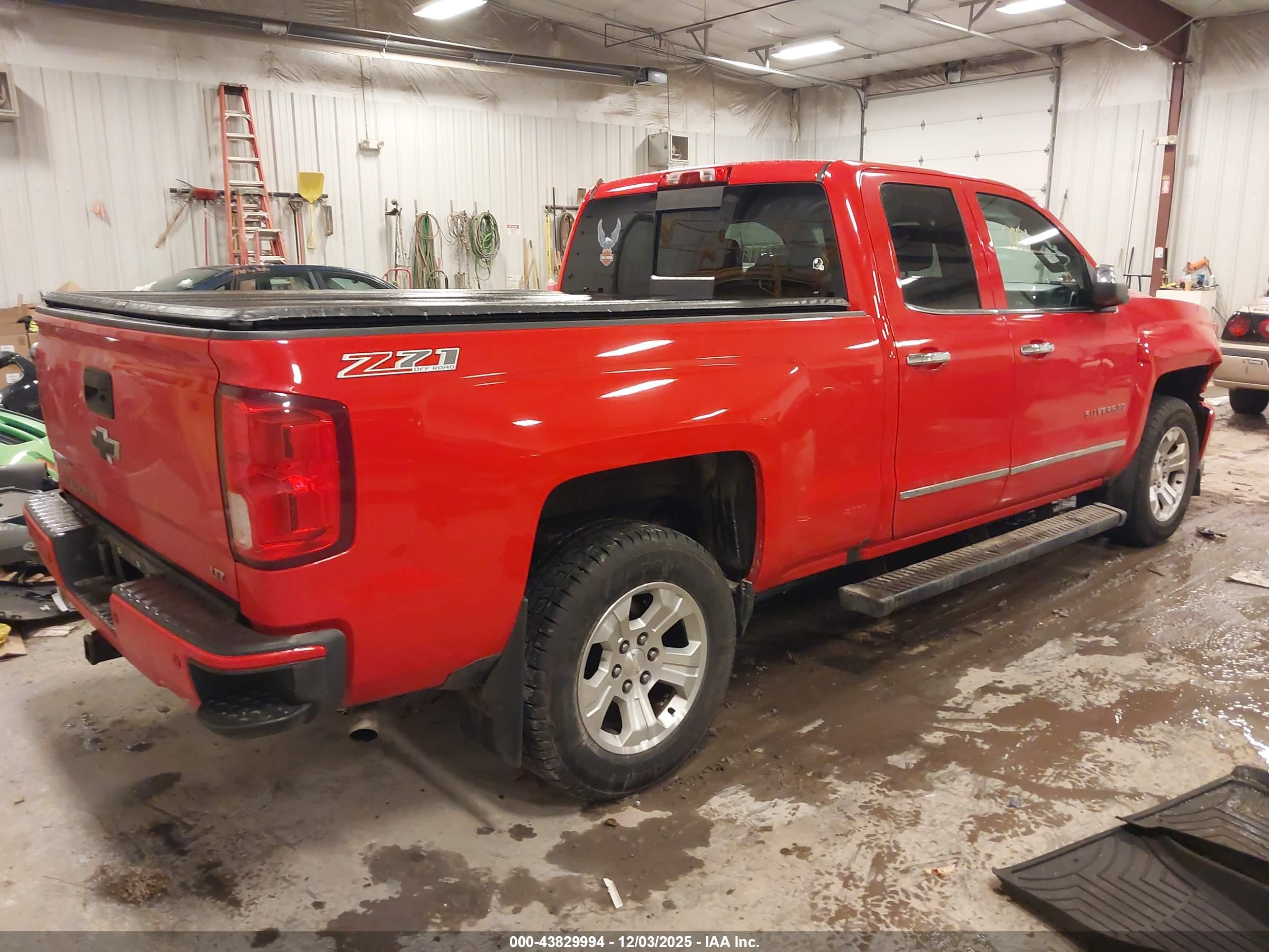 CHEVROLET SILVERADO image 4