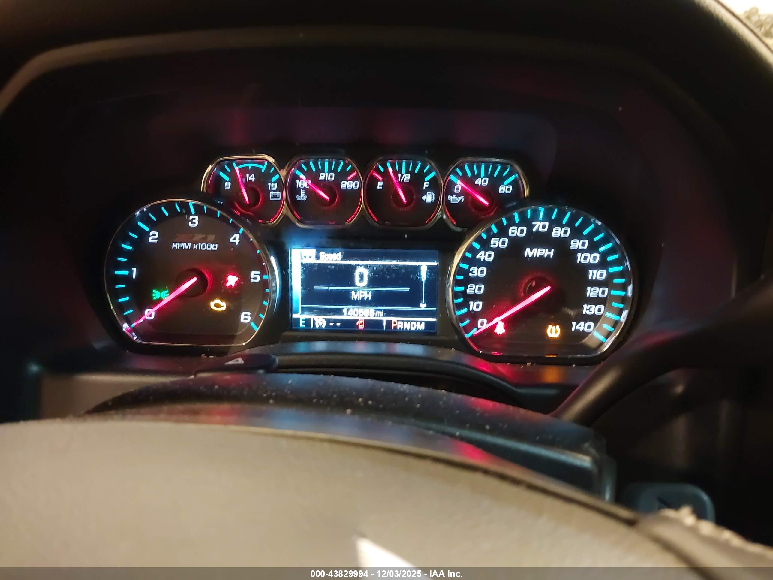 CHEVROLET SILVERADO image 7