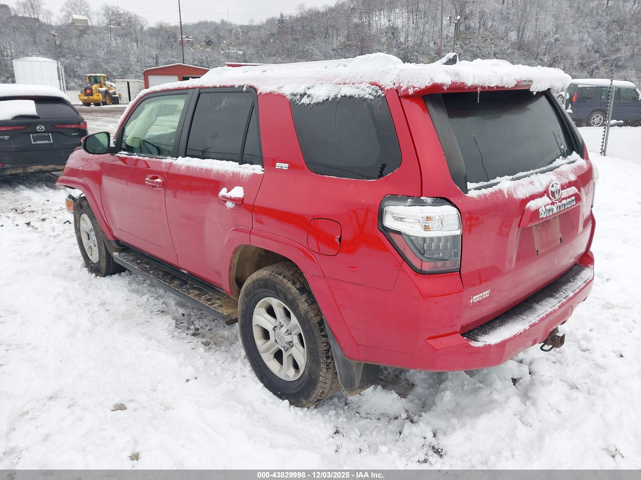 TOYOTA 4RUNNER image 3