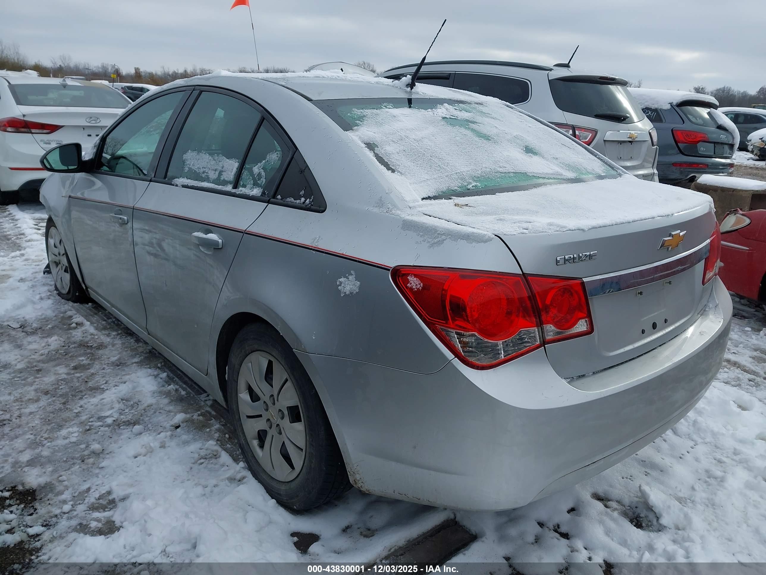 CHEVROLET CRUZE image 3