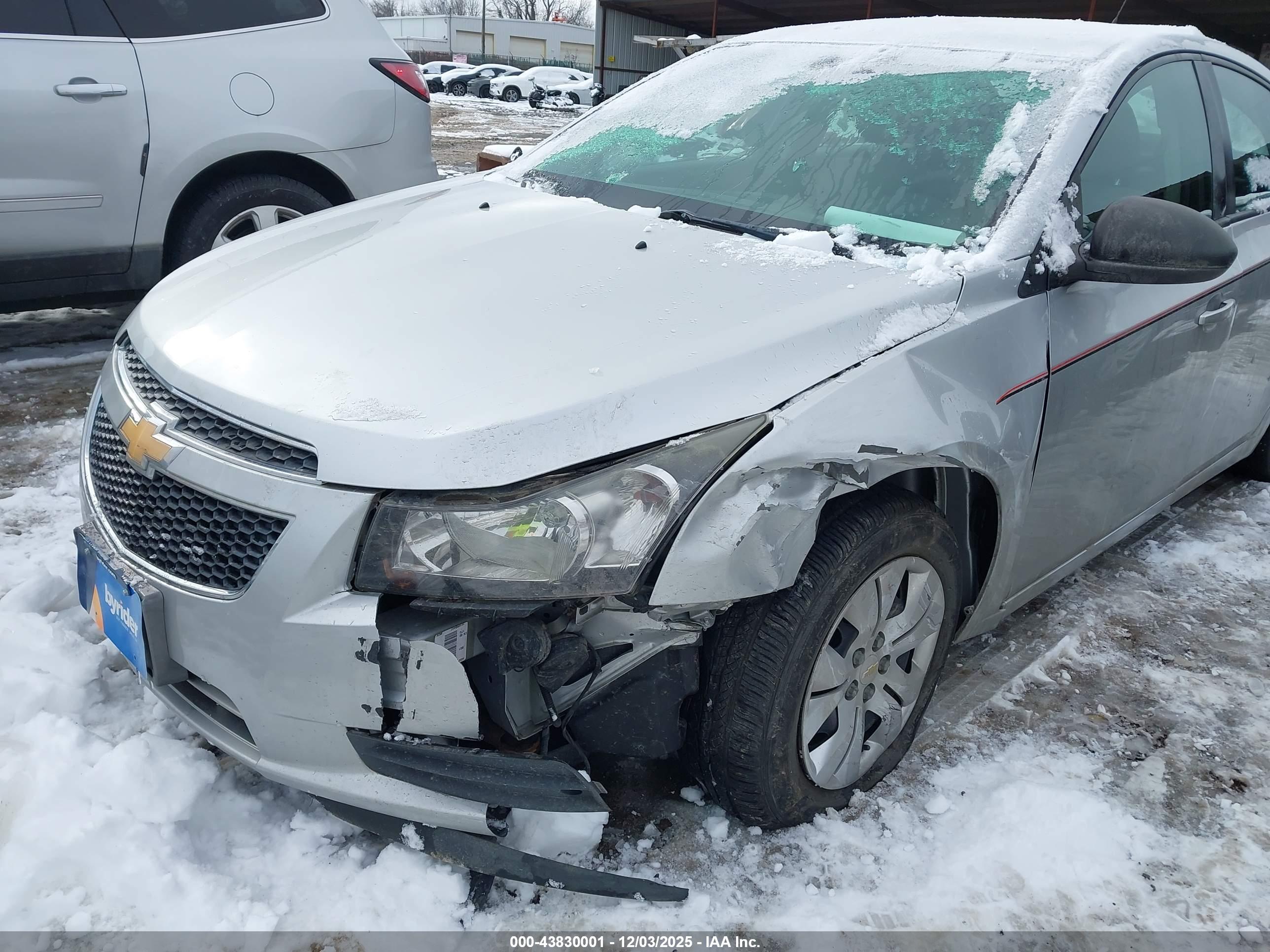 CHEVROLET CRUZE image 6