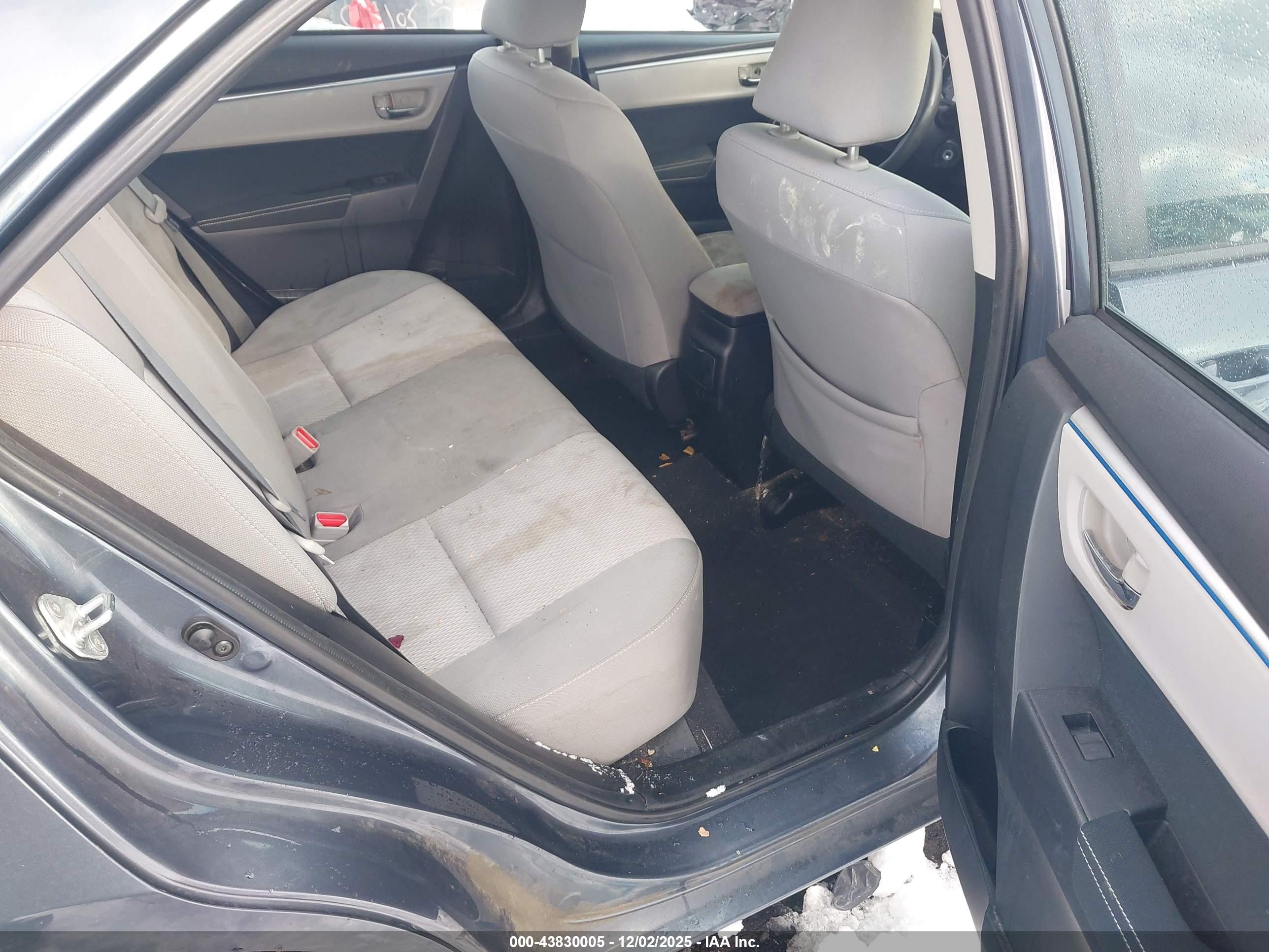 TOYOTA COROLLA image 8