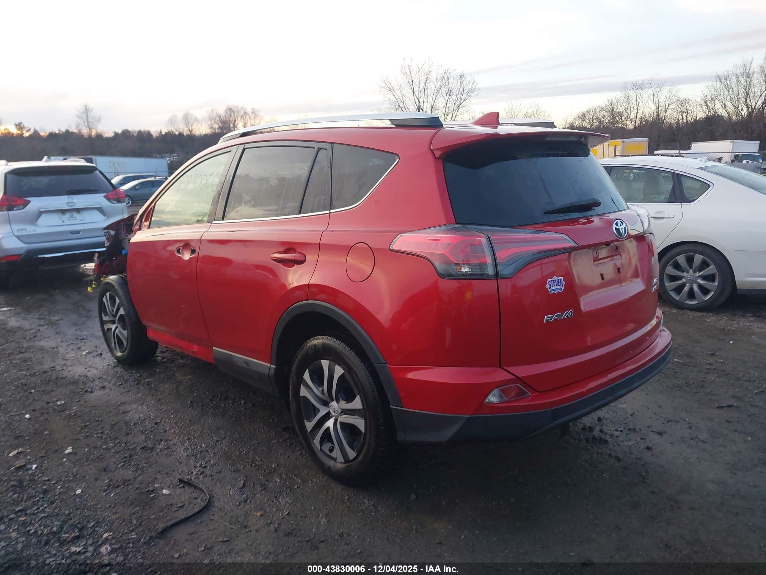 TOYOTA RAV4 image 3