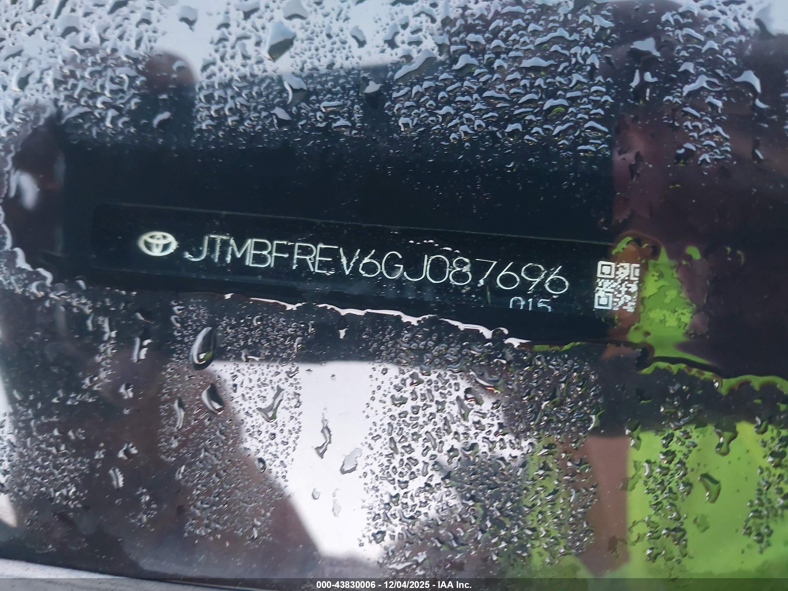 TOYOTA RAV4 image 9