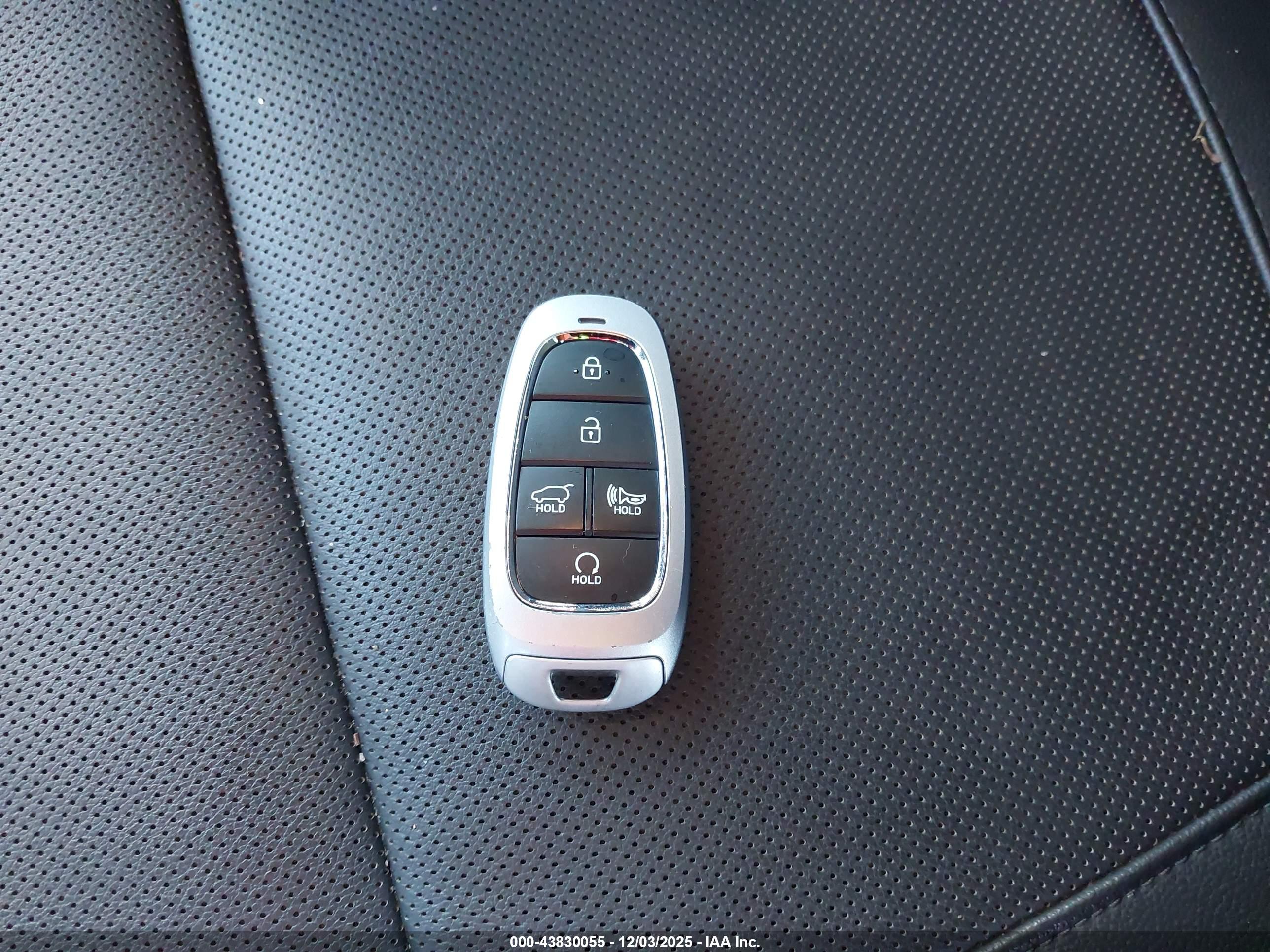 HYUNDAI TUCSON image 11