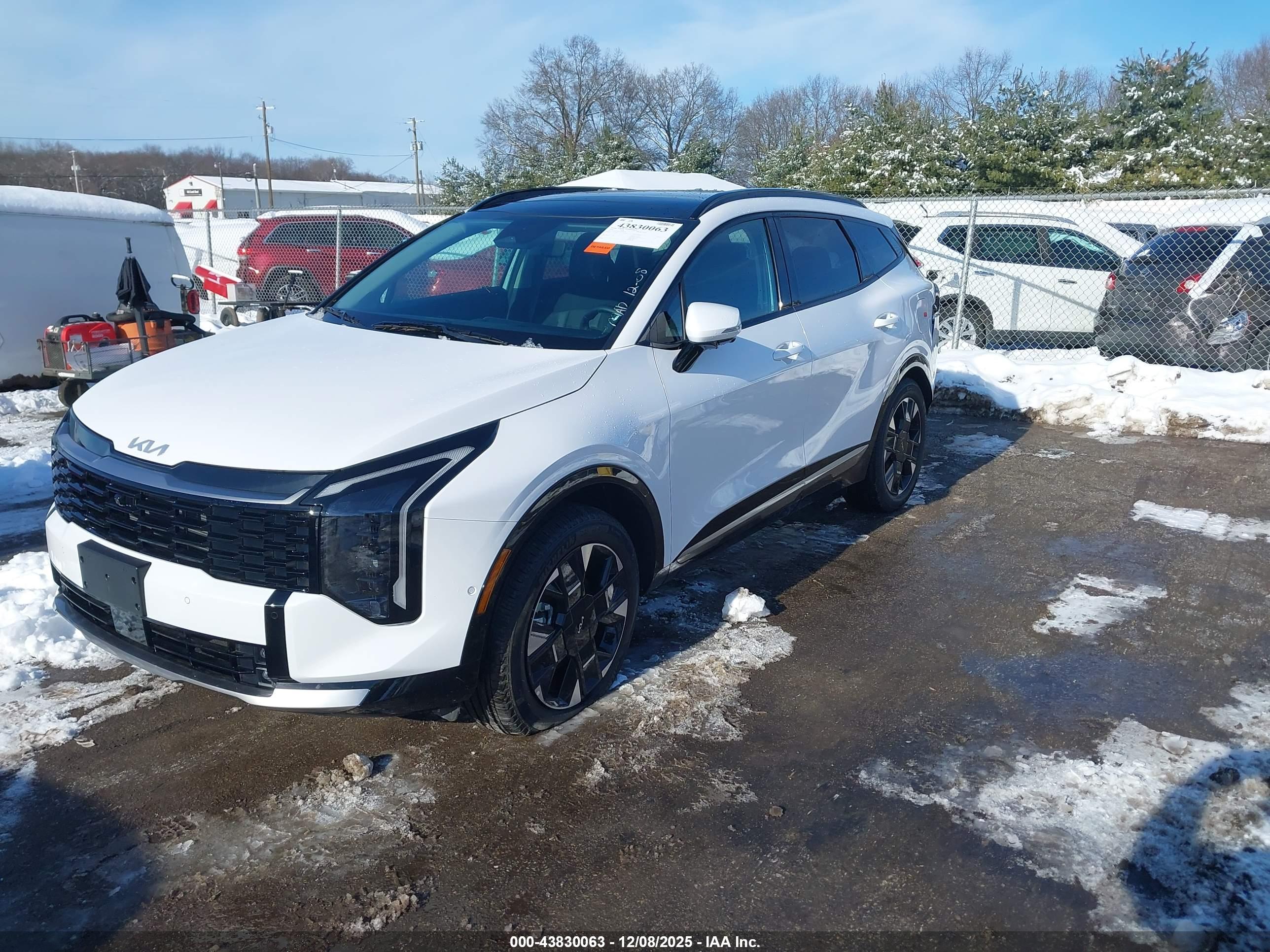 KIA SPORTAGE image 2