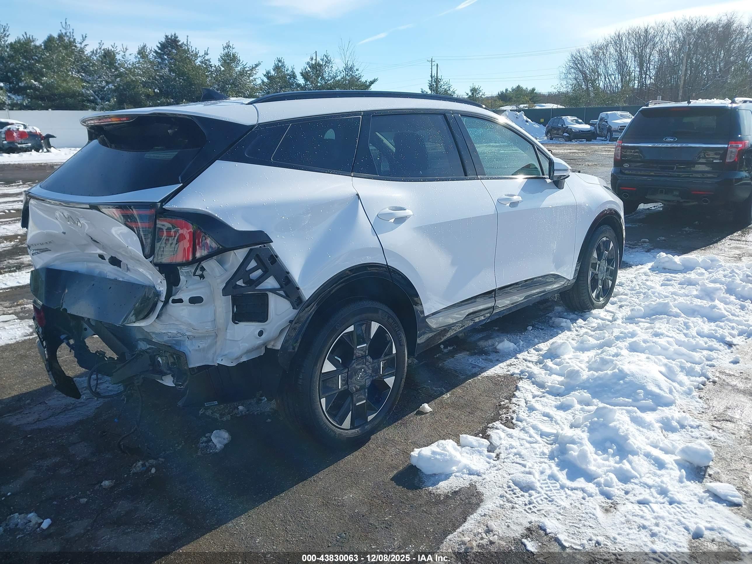 KIA SPORTAGE image 4