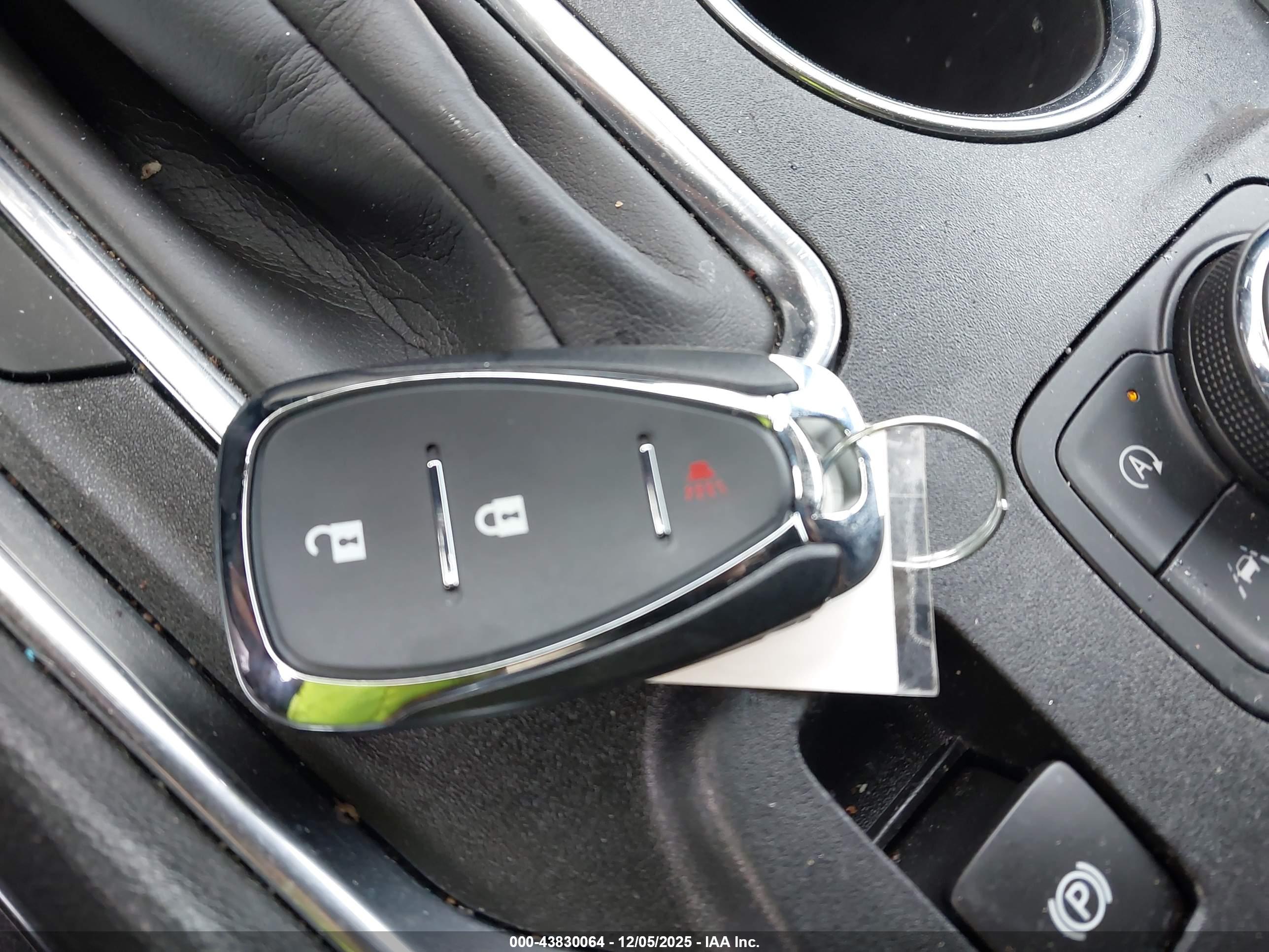 CHEVROLET TRAVERSE image 11