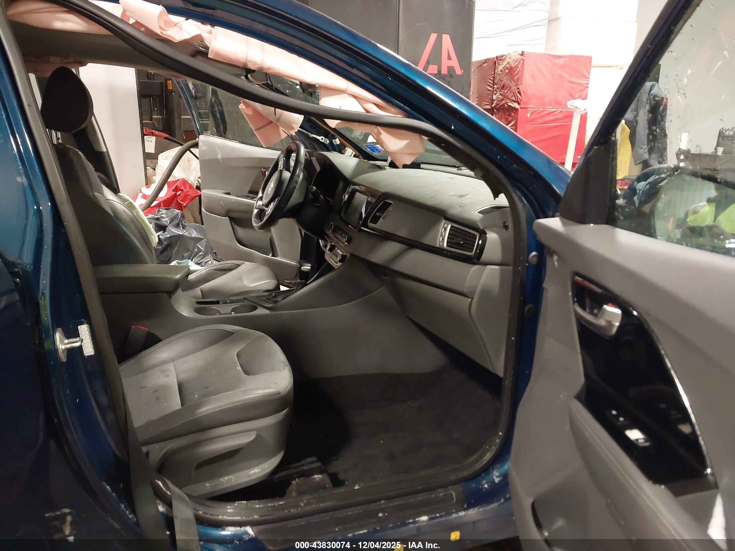 KIA NIRO image 5