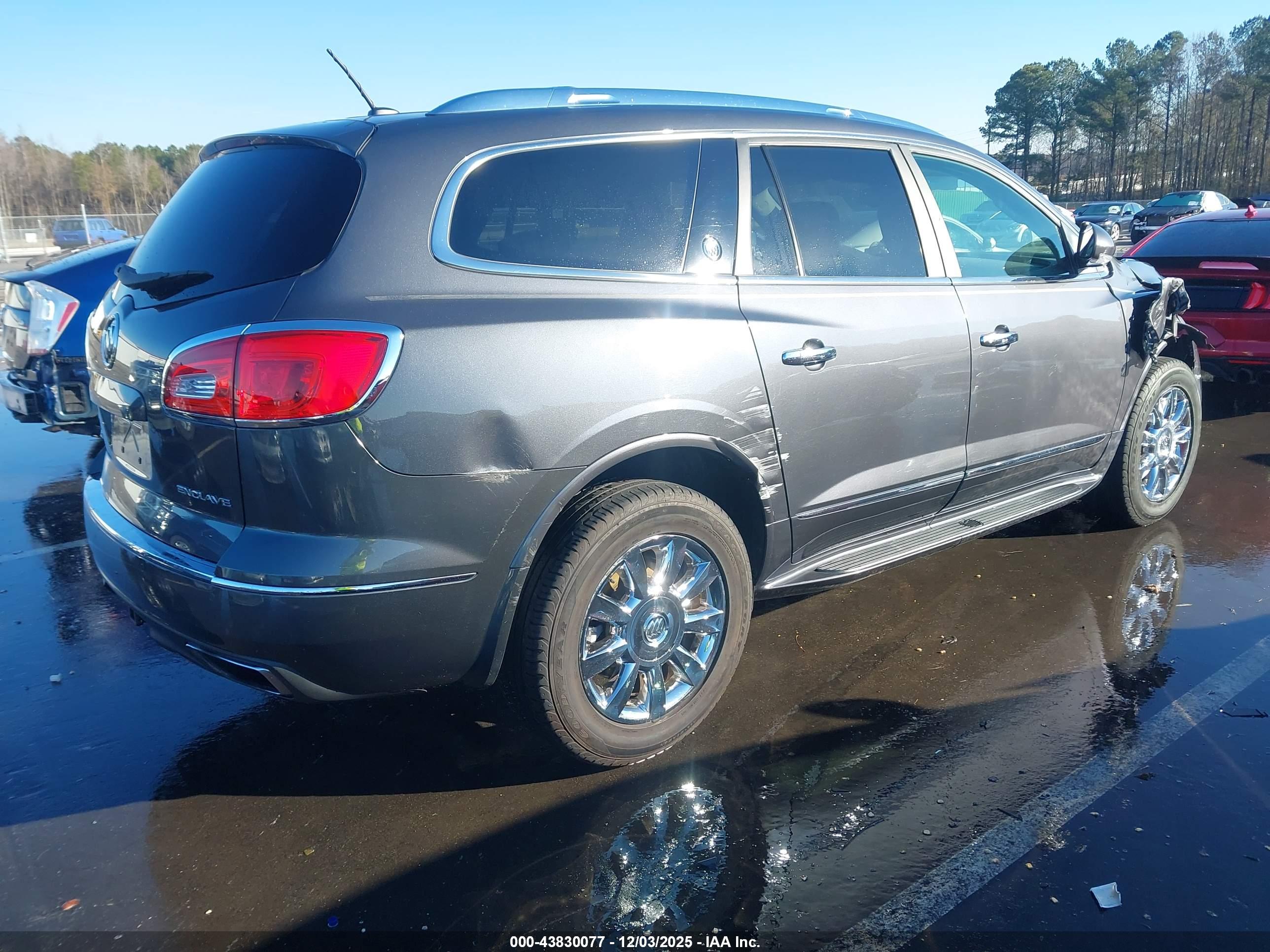 BUICK ENCLAVE image 4