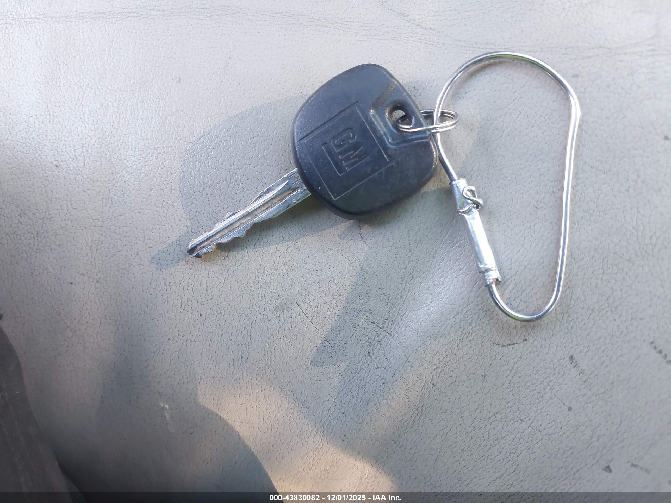 BUICK LACROSSE image 11