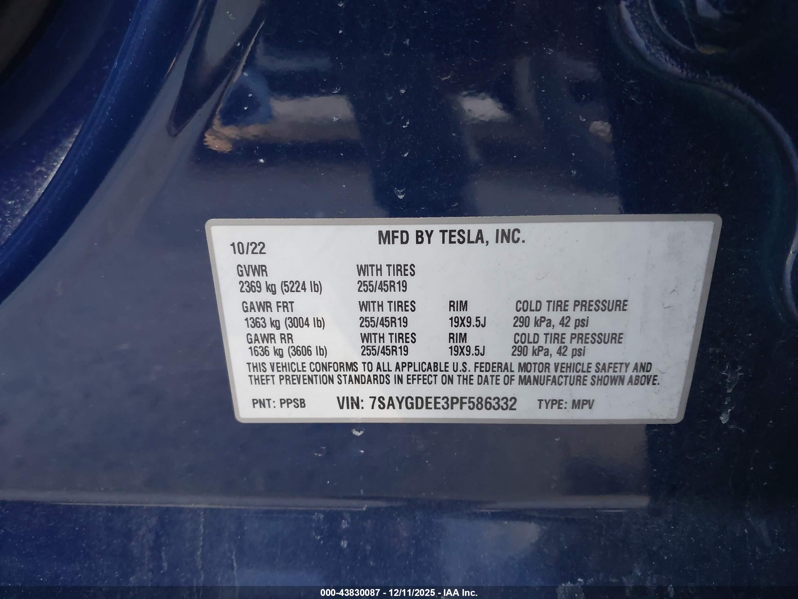 TESLA MODEL image 9