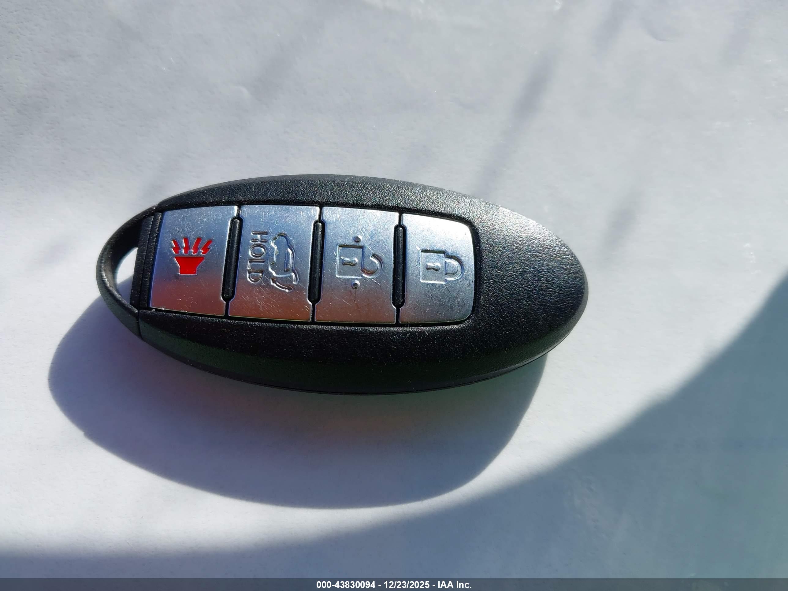 NISSAN ROGUE image 11
