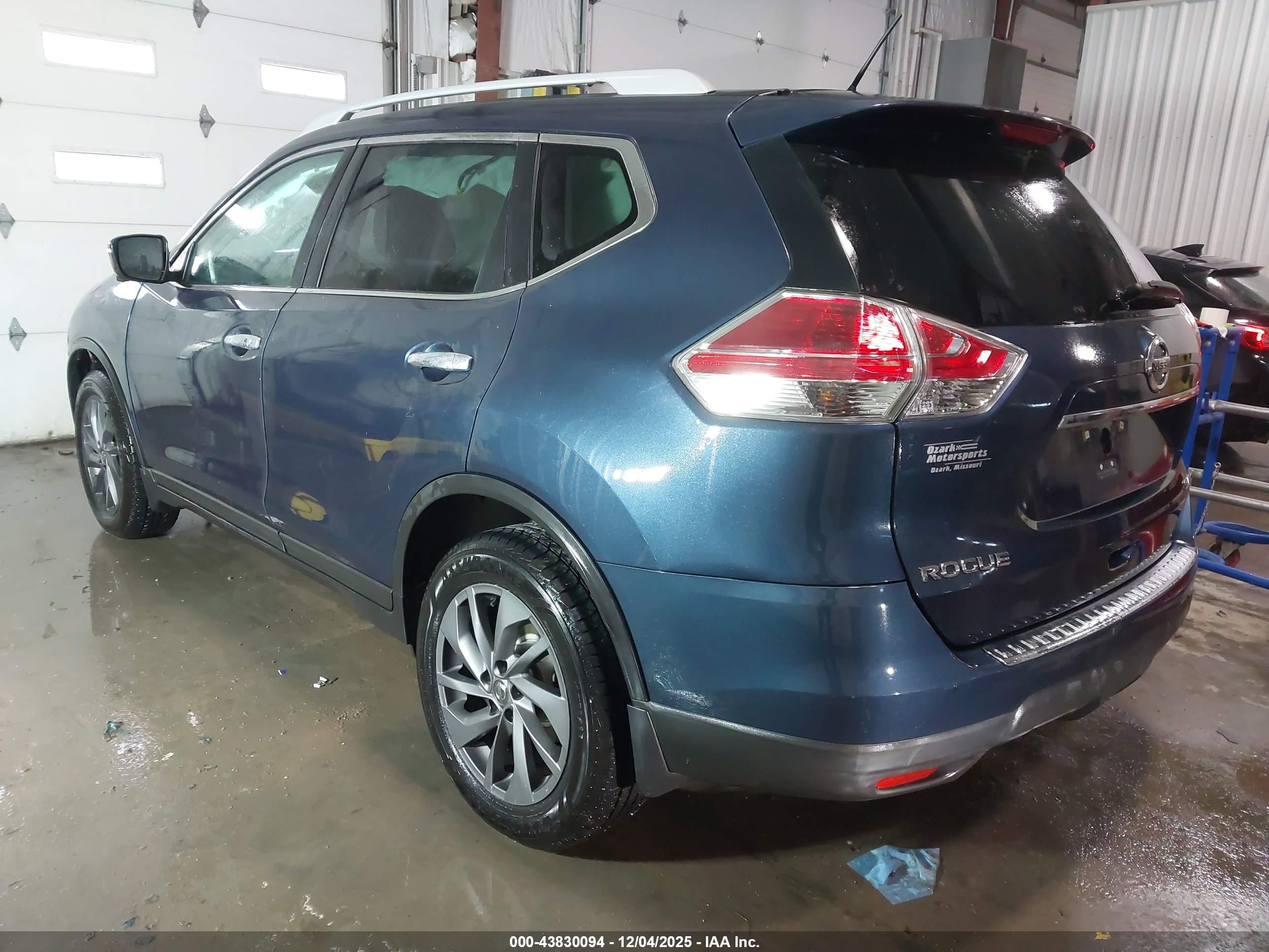 NISSAN ROGUE image 3