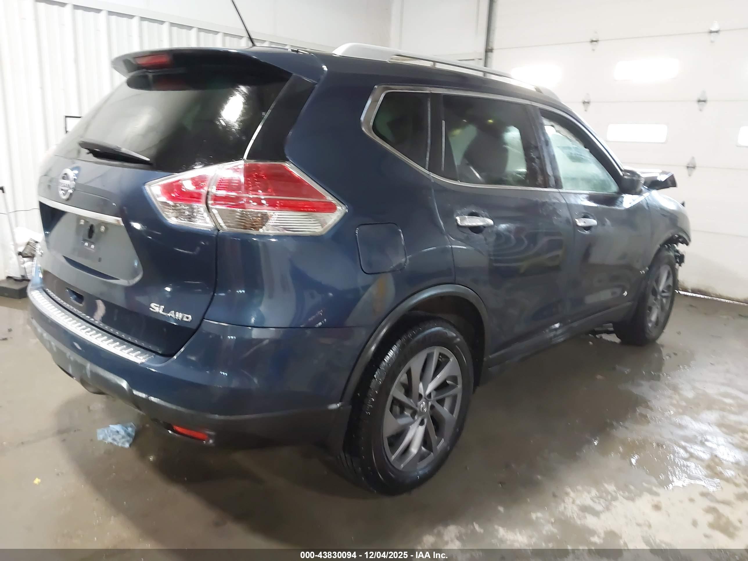 NISSAN ROGUE image 4