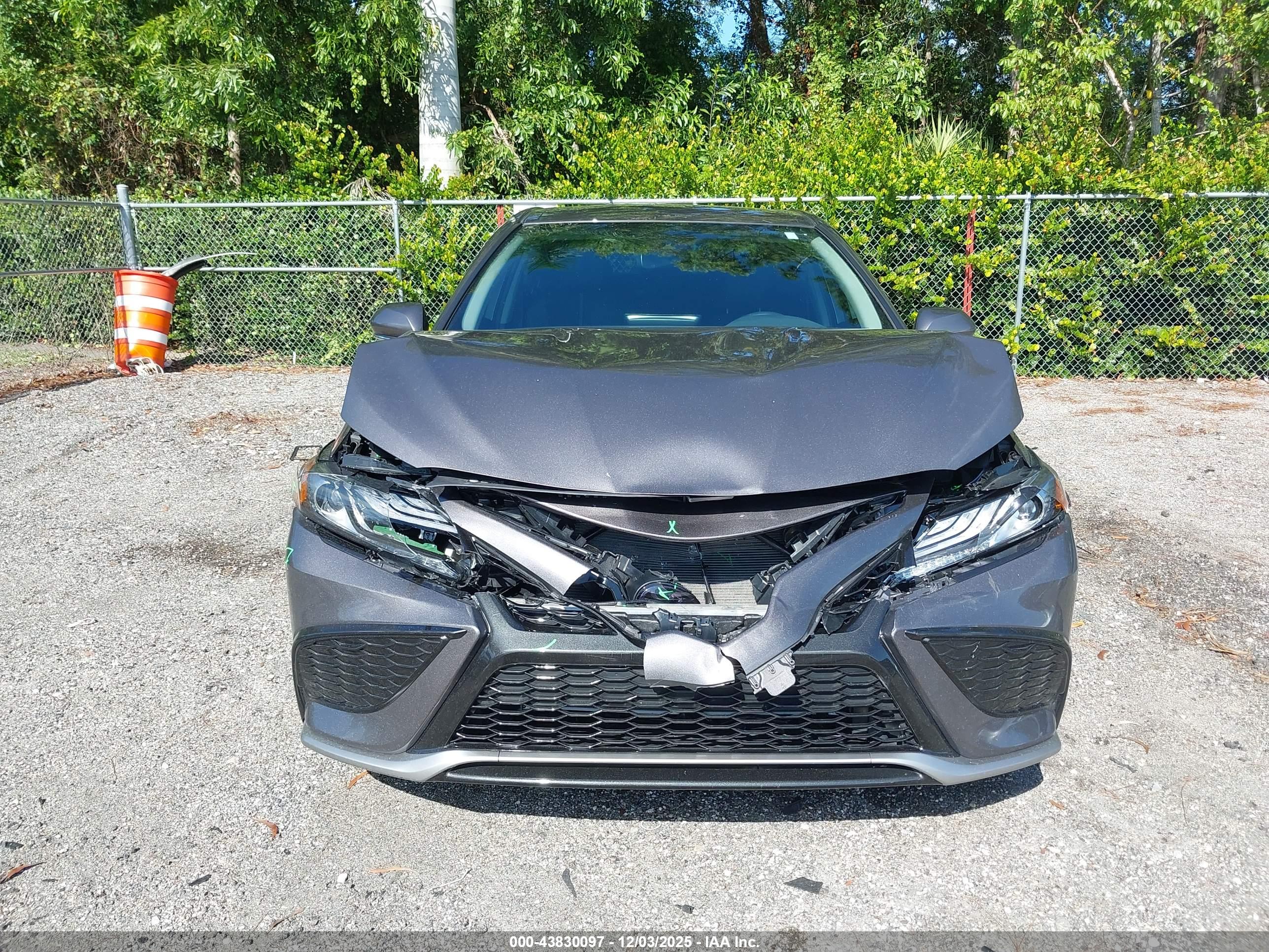 TOYOTA CAMRY image 6