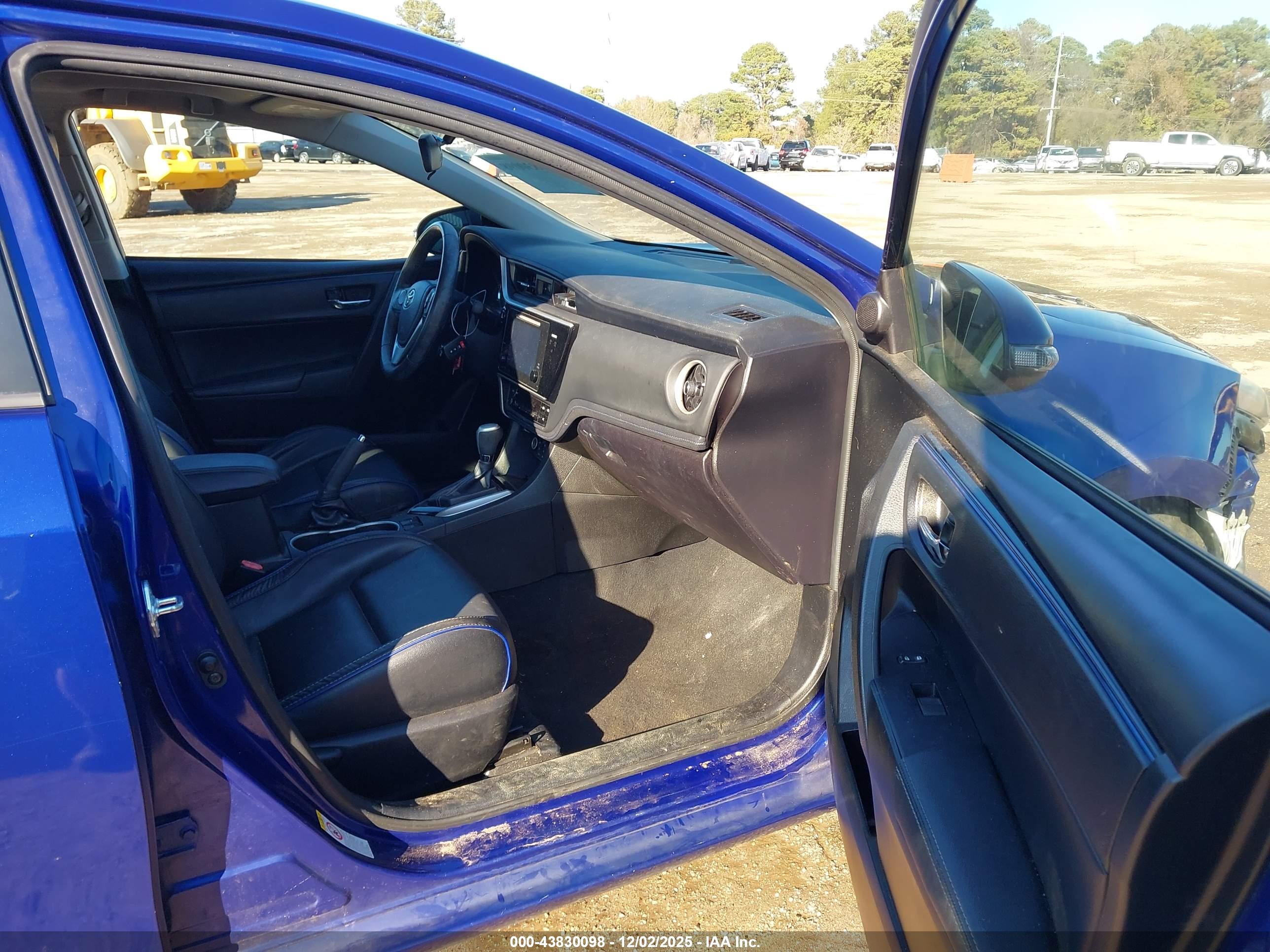 TOYOTA COROLLA image 5