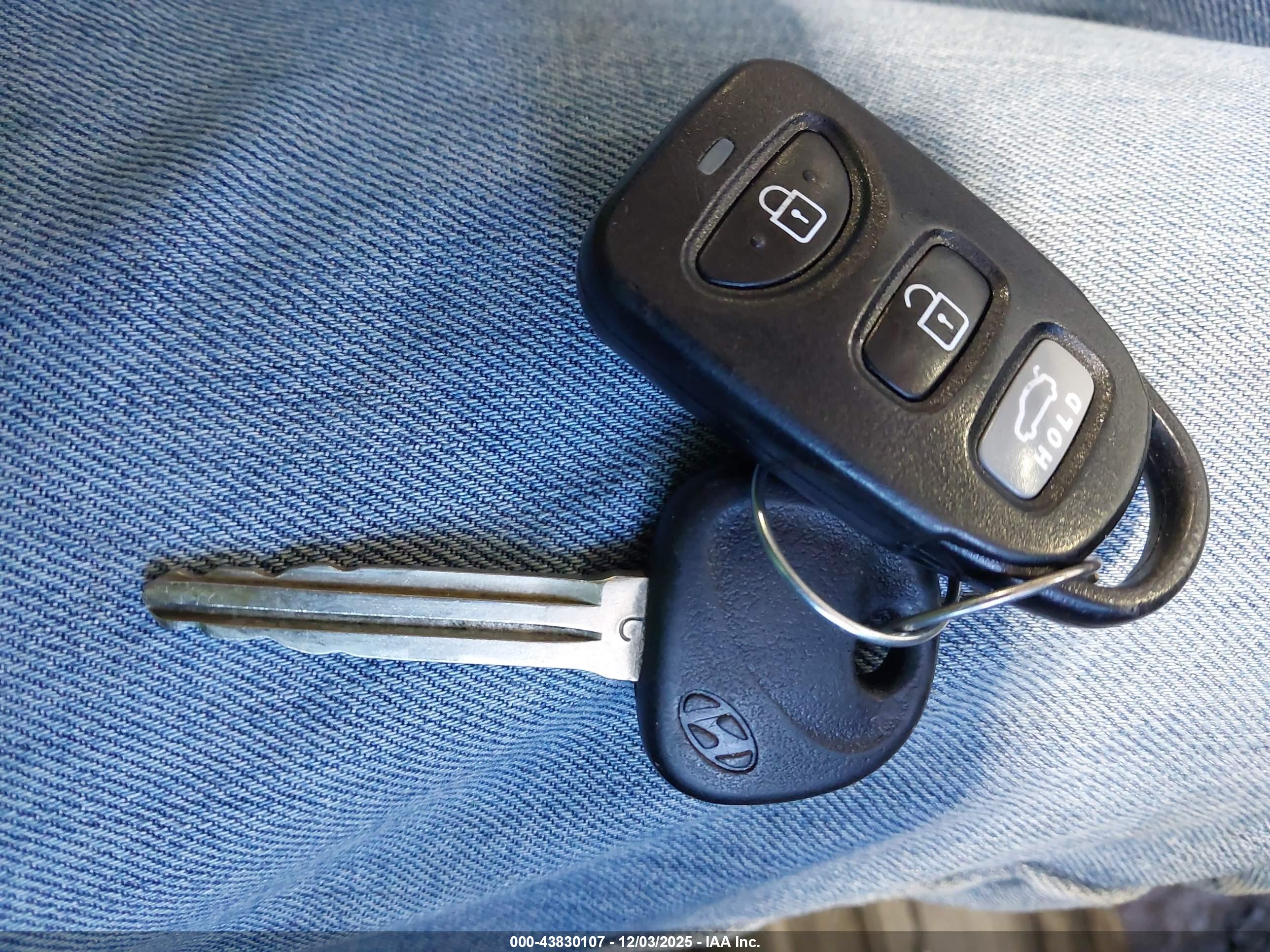 HYUNDAI ELANTRA image 11