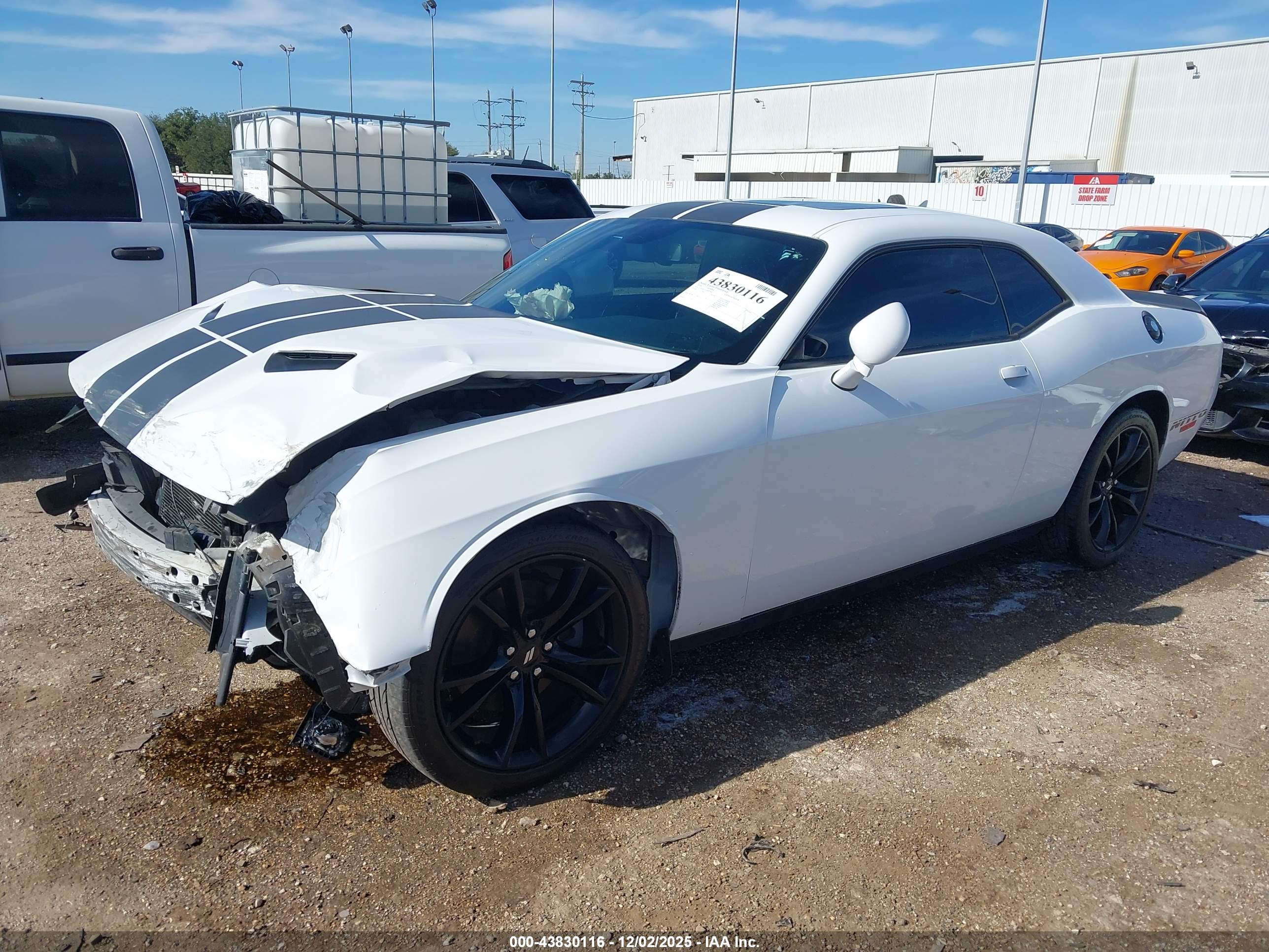 DODGE CHALLENGER image 2