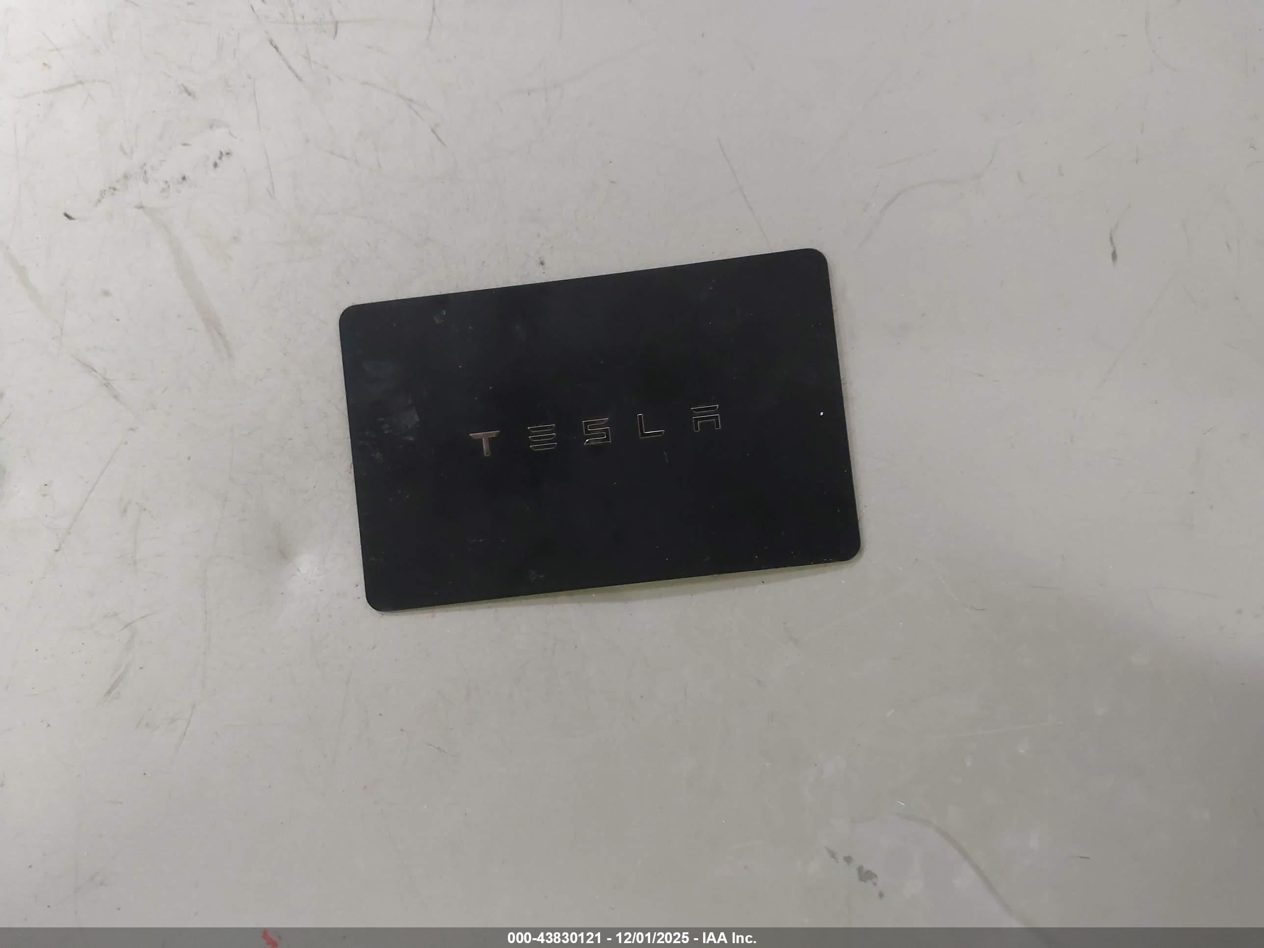 TESLA MODEL image 11