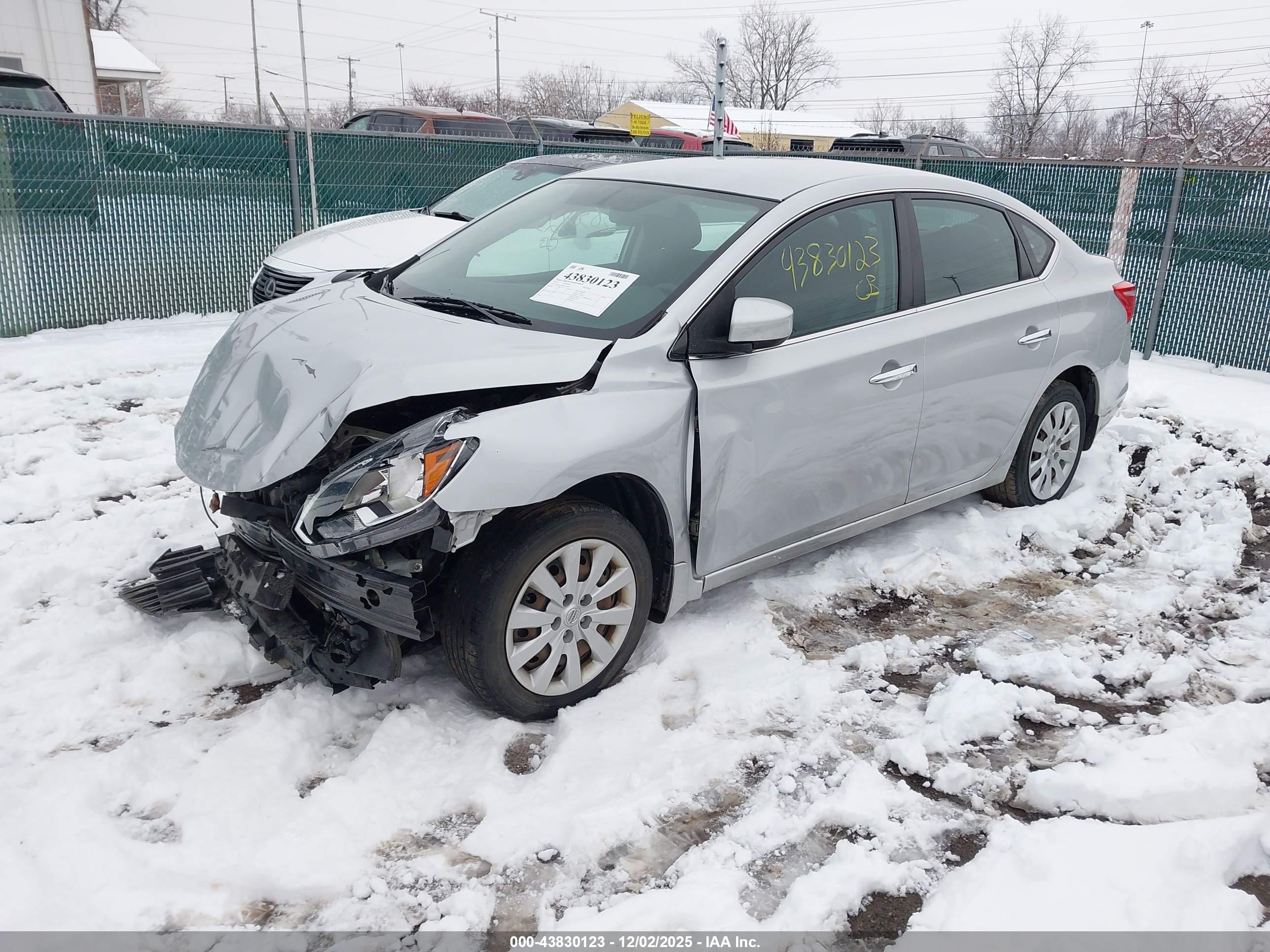 NISSAN SENTRA image 2