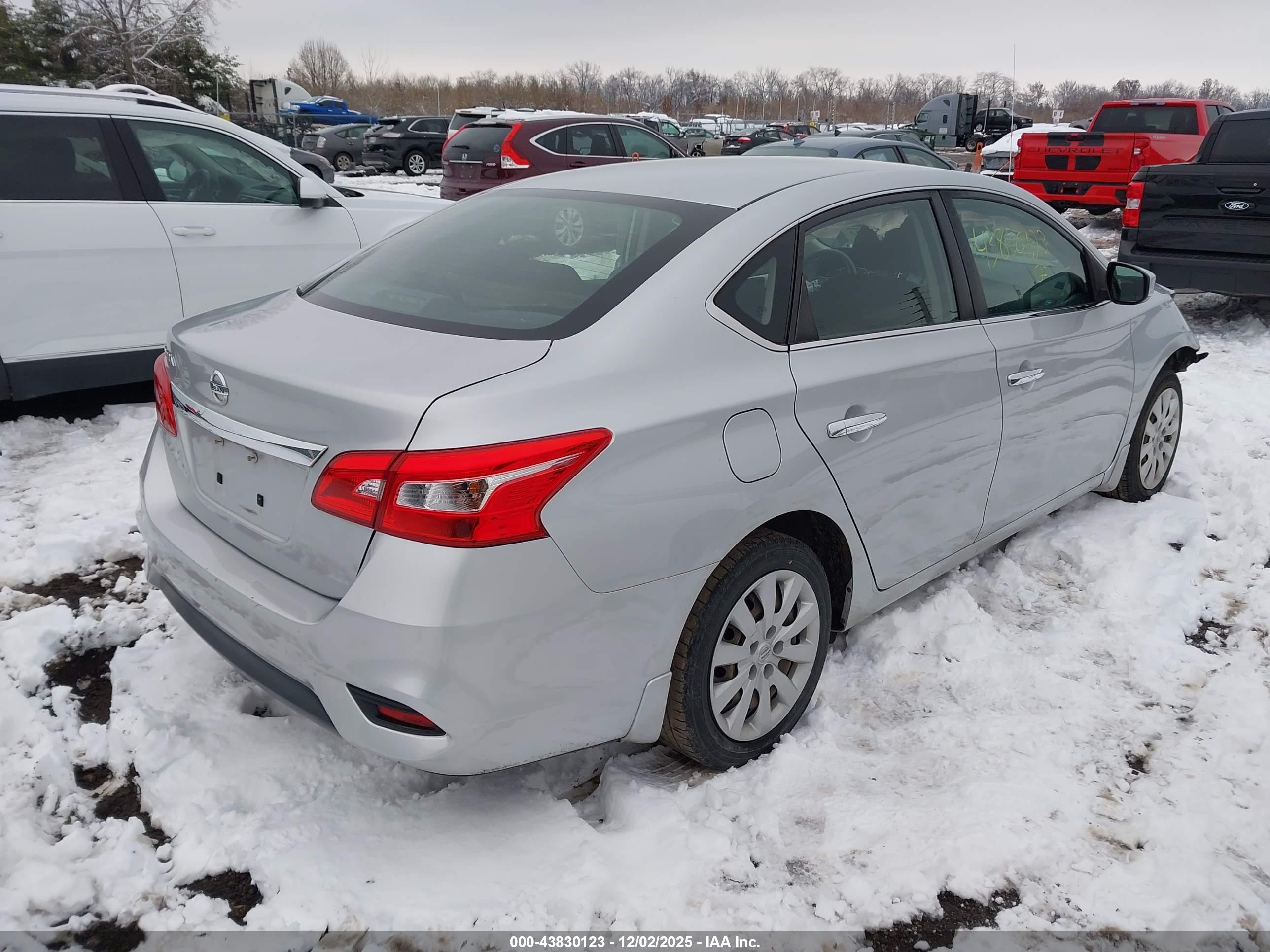 NISSAN SENTRA image 4