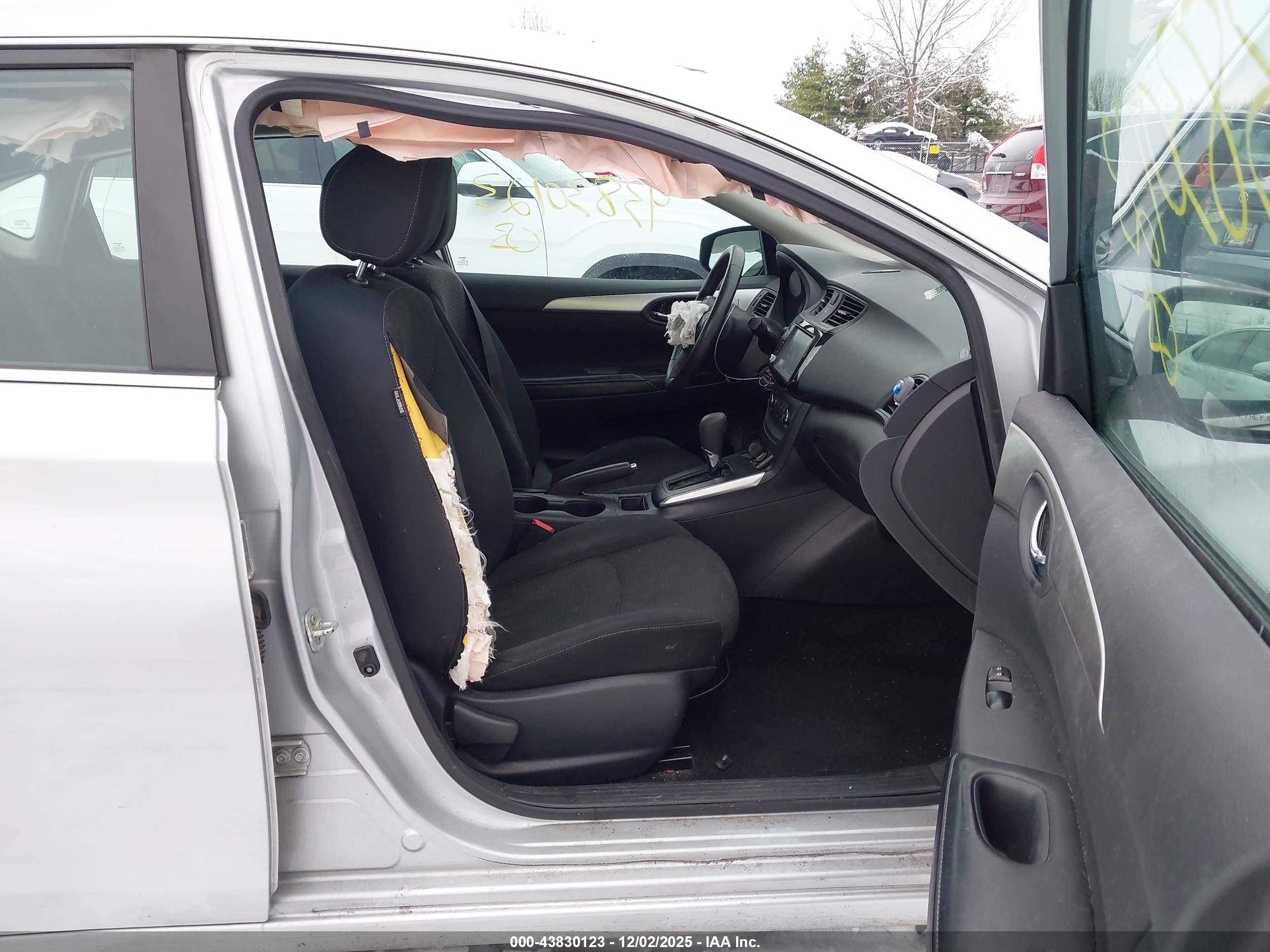 NISSAN SENTRA image 5