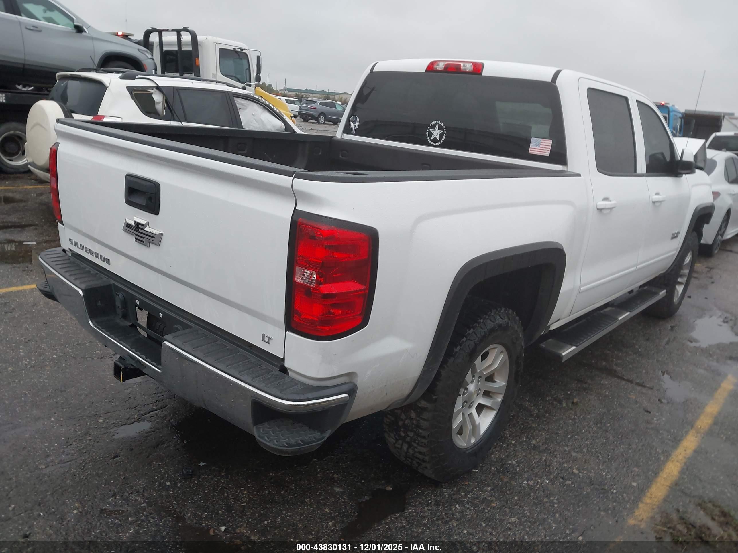 CHEVROLET SILVERADO image 4