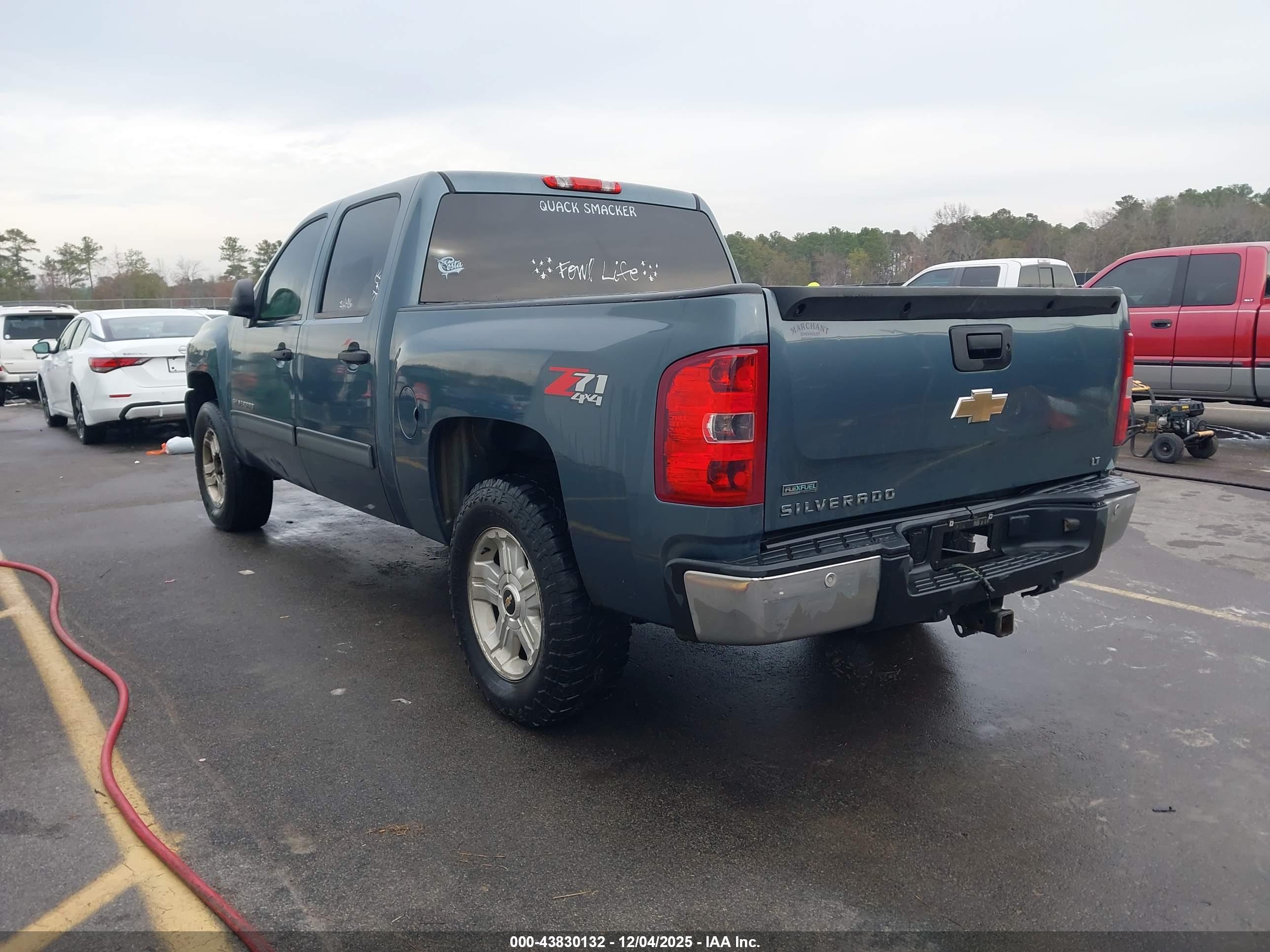 CHEVROLET SILVERADO image 3
