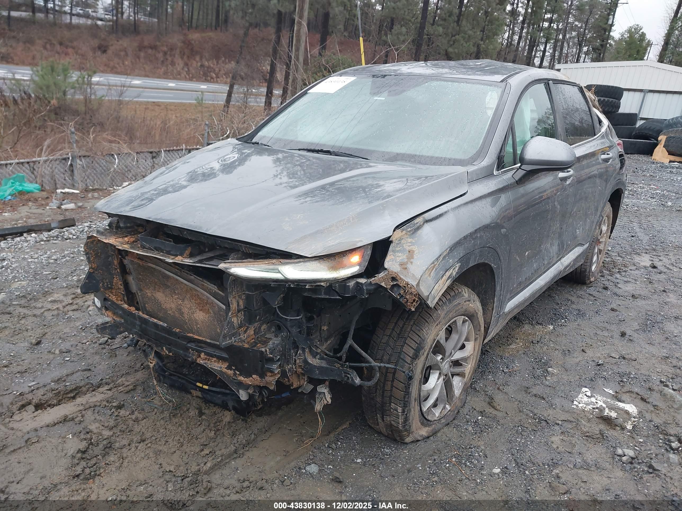HYUNDAI SANTA image 2