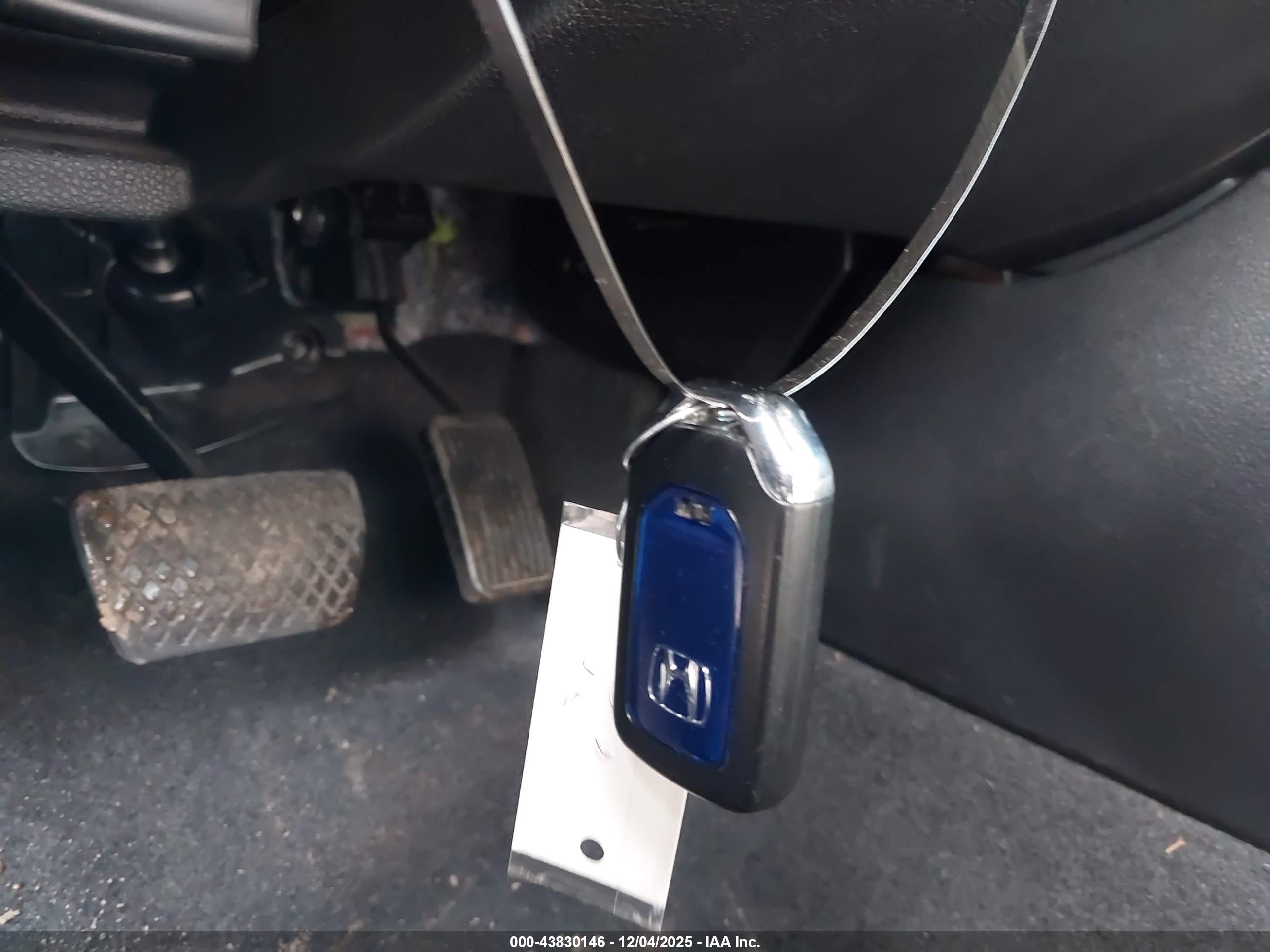 HONDA INSIGHT image 11