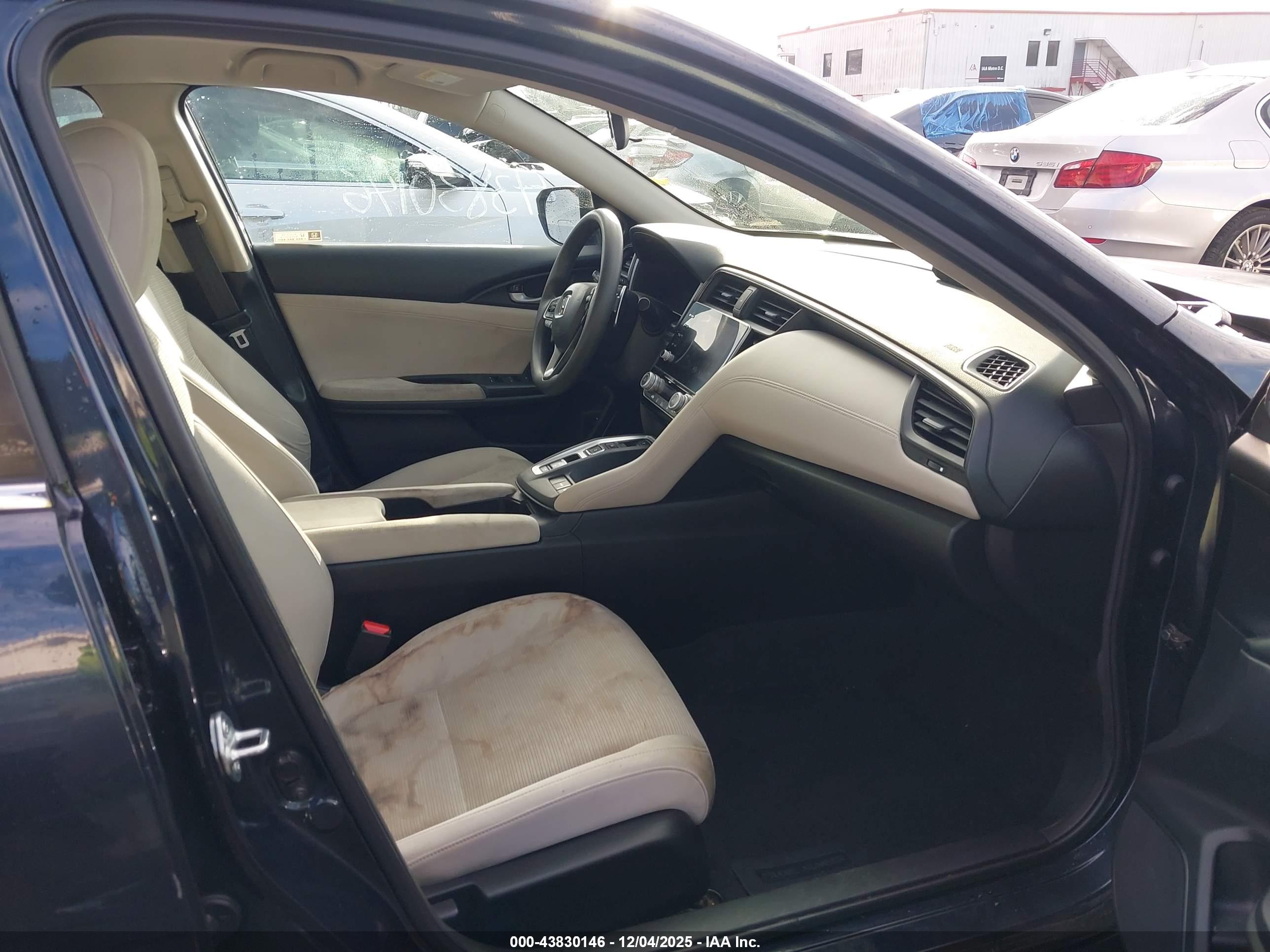 HONDA INSIGHT image 5