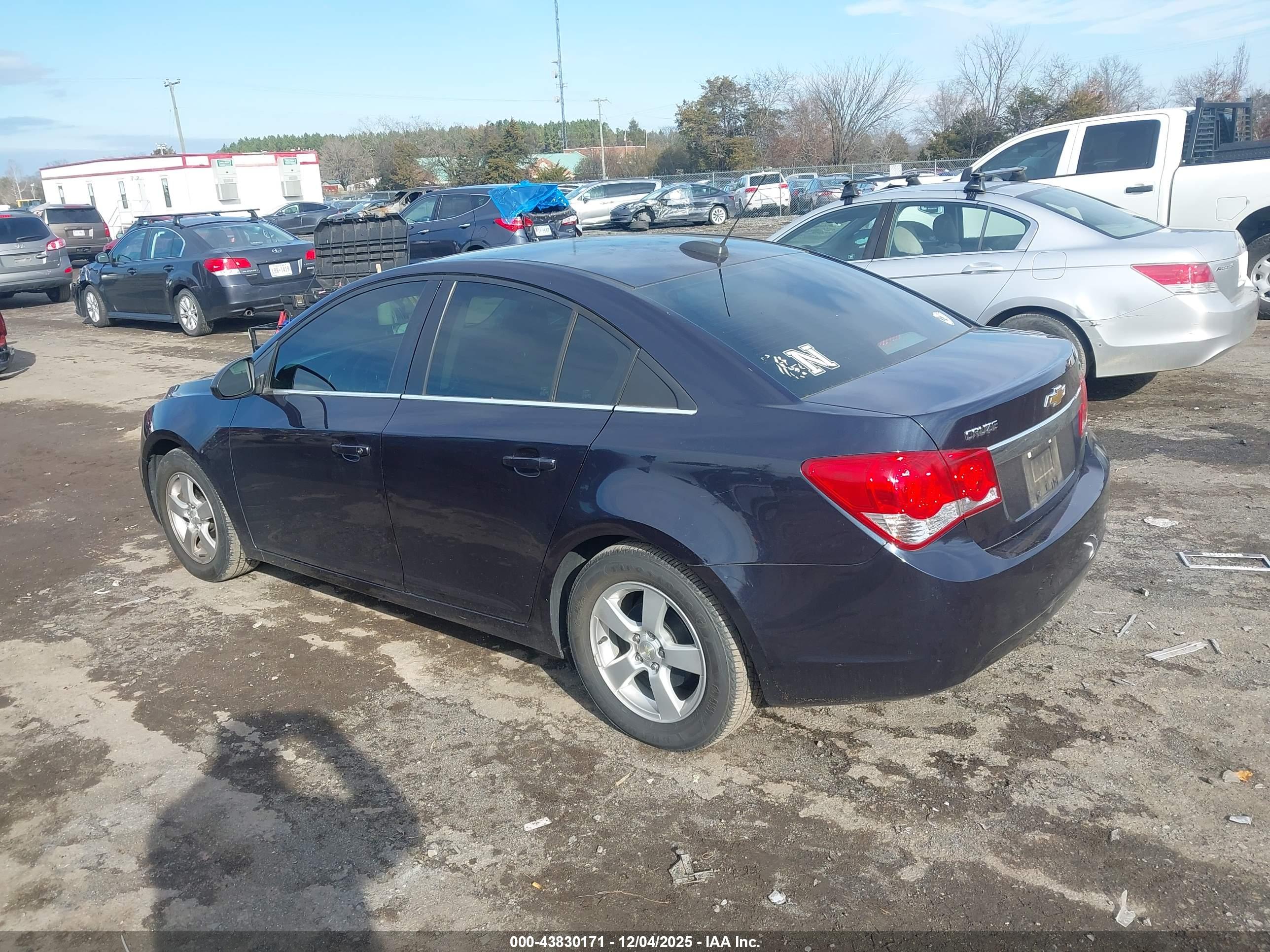 CHEVROLET CRUZE image 3