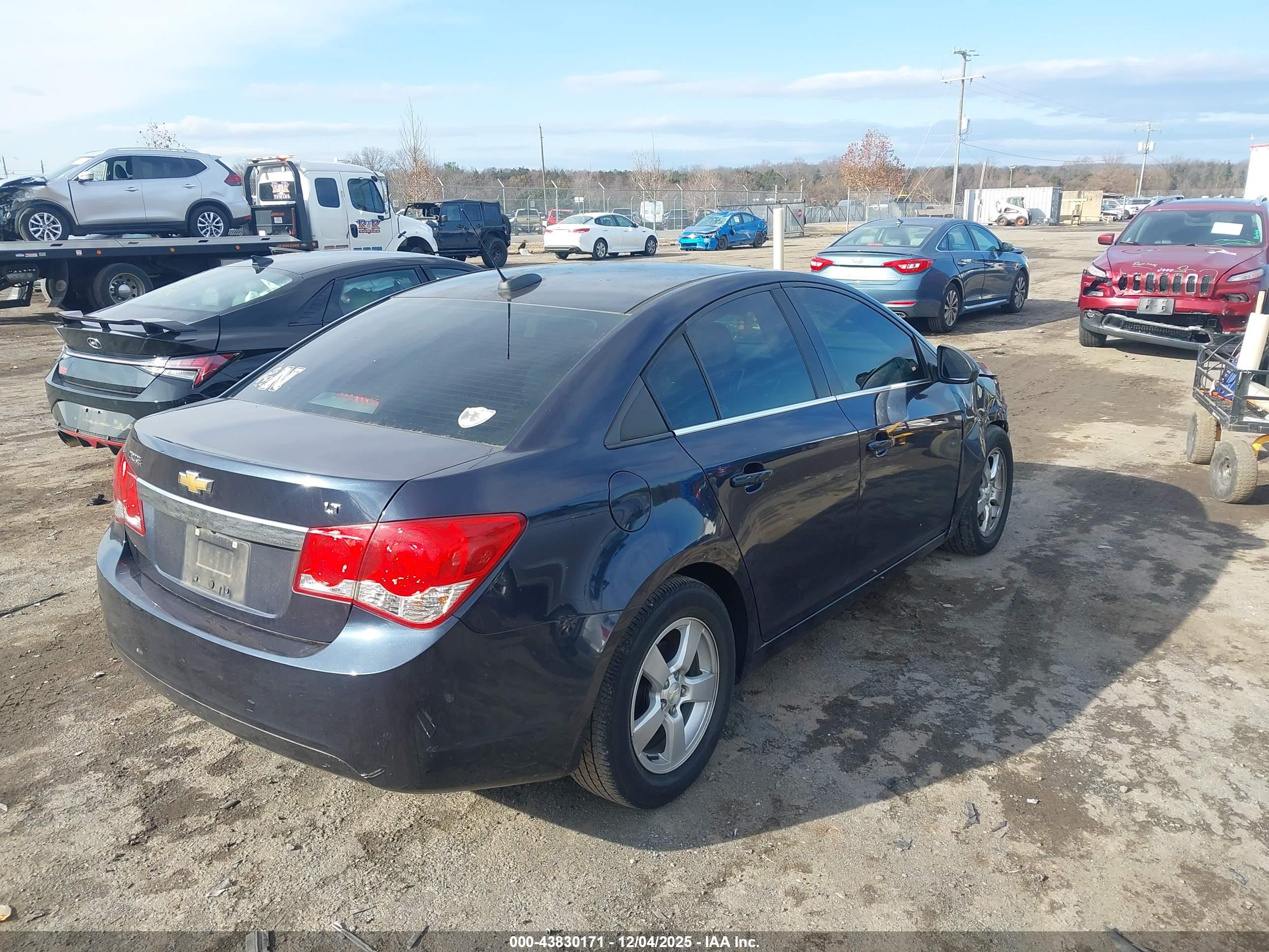 CHEVROLET CRUZE image 4