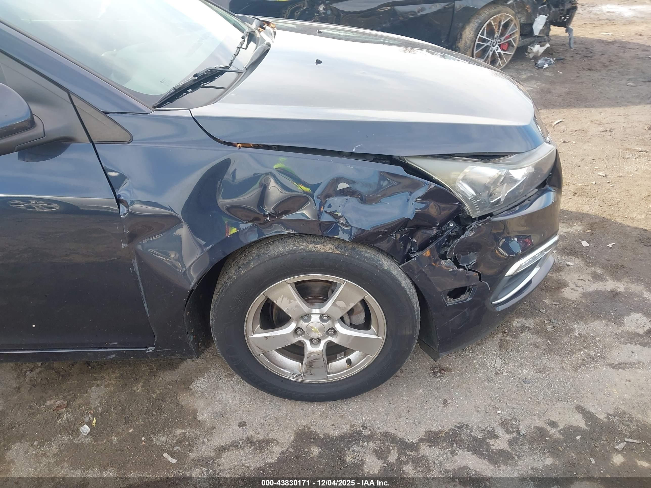 CHEVROLET CRUZE image 6