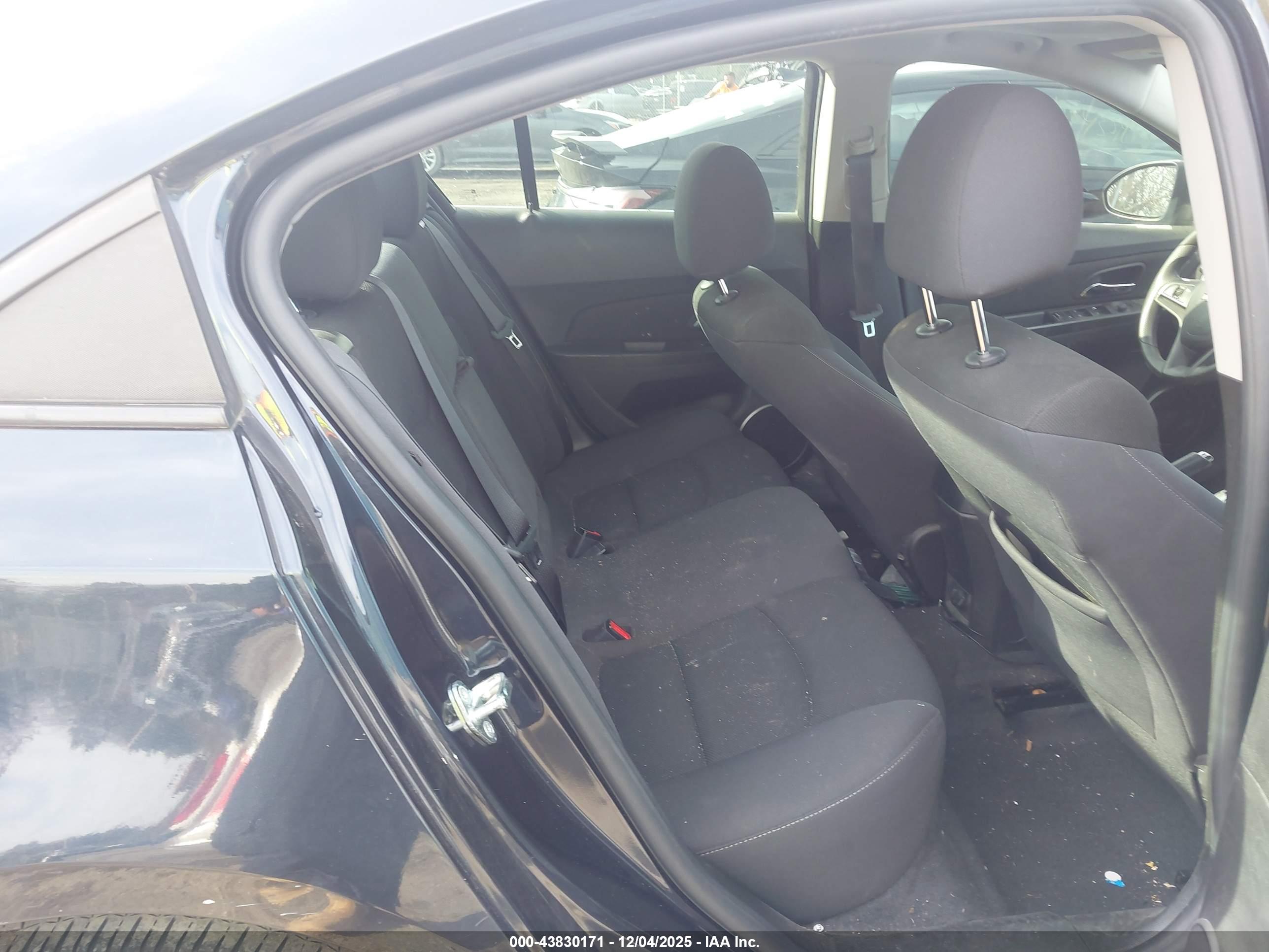 CHEVROLET CRUZE image 8