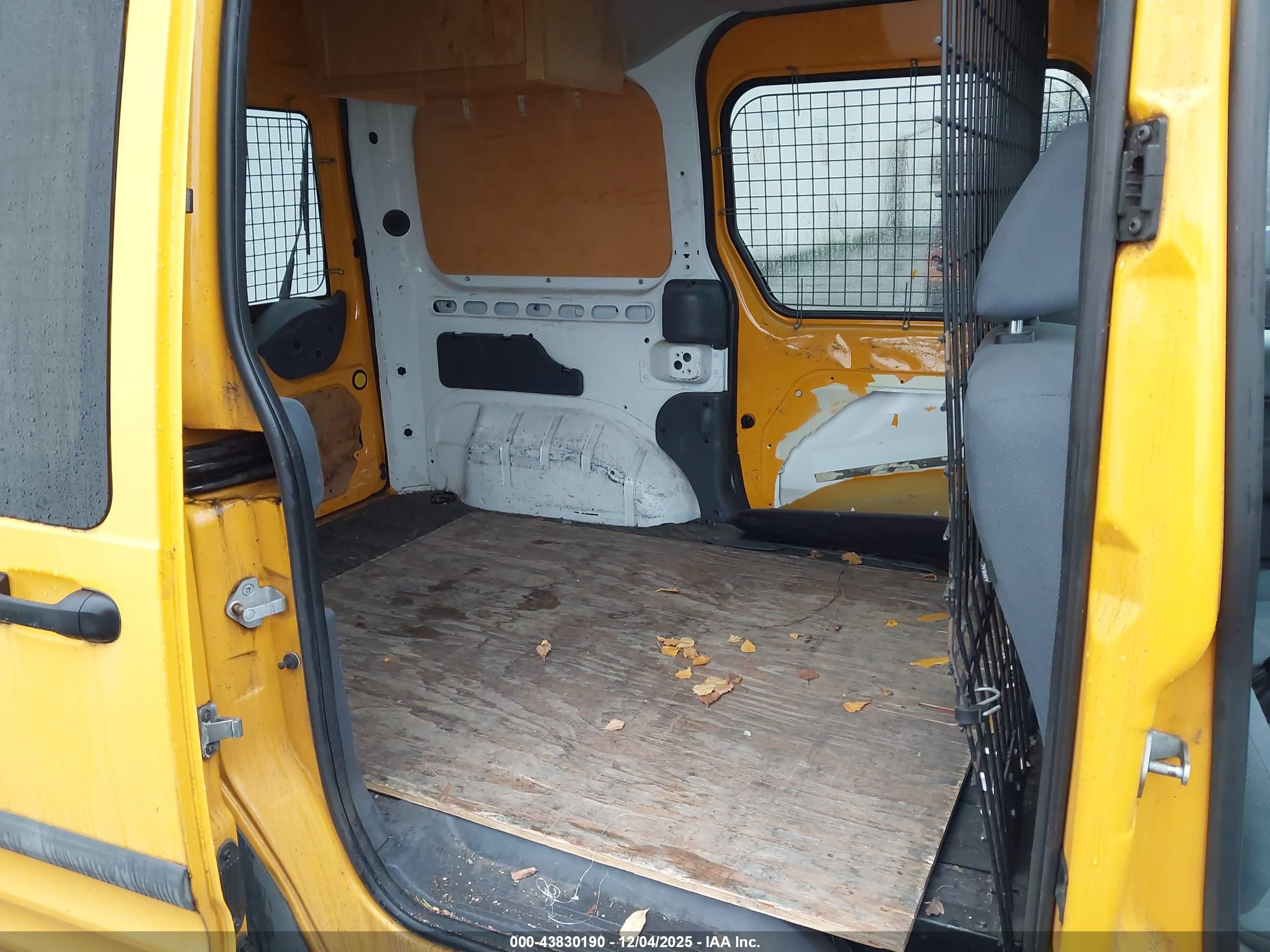 FORD TRANSIT image 8