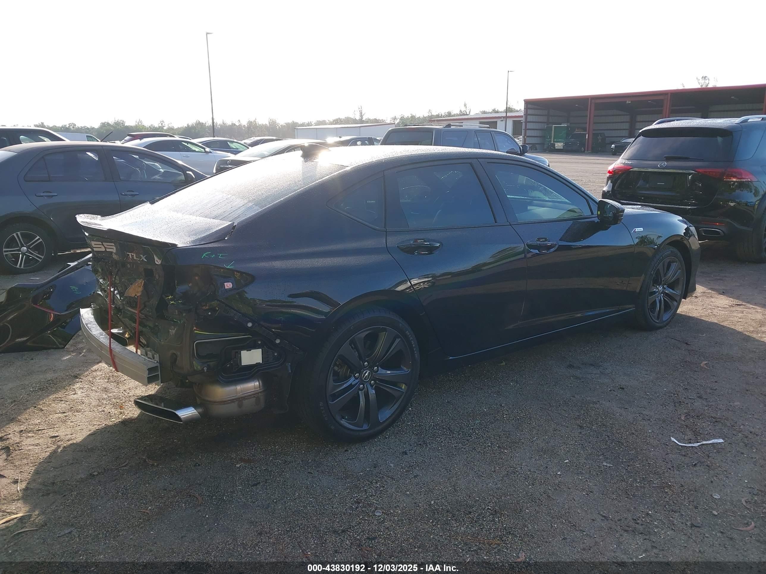 ACURA TLX image 4