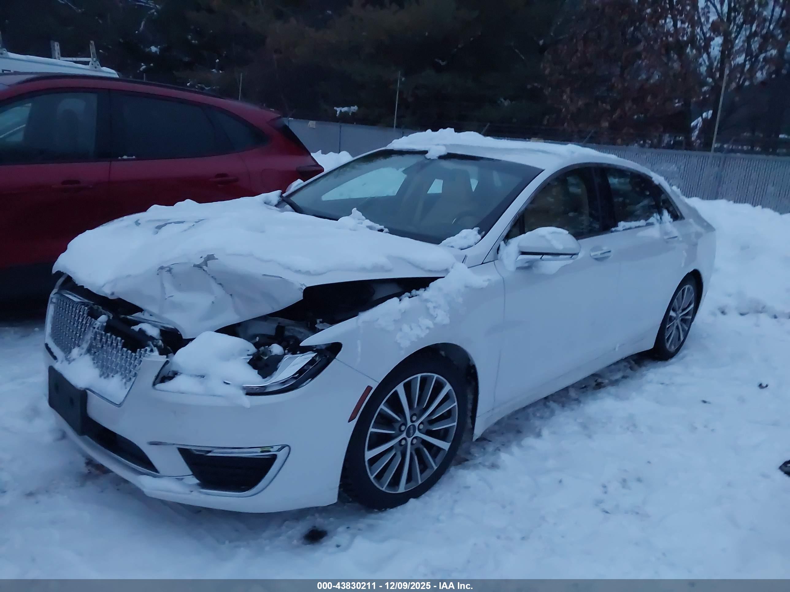 LINCOLN MKZ image 2