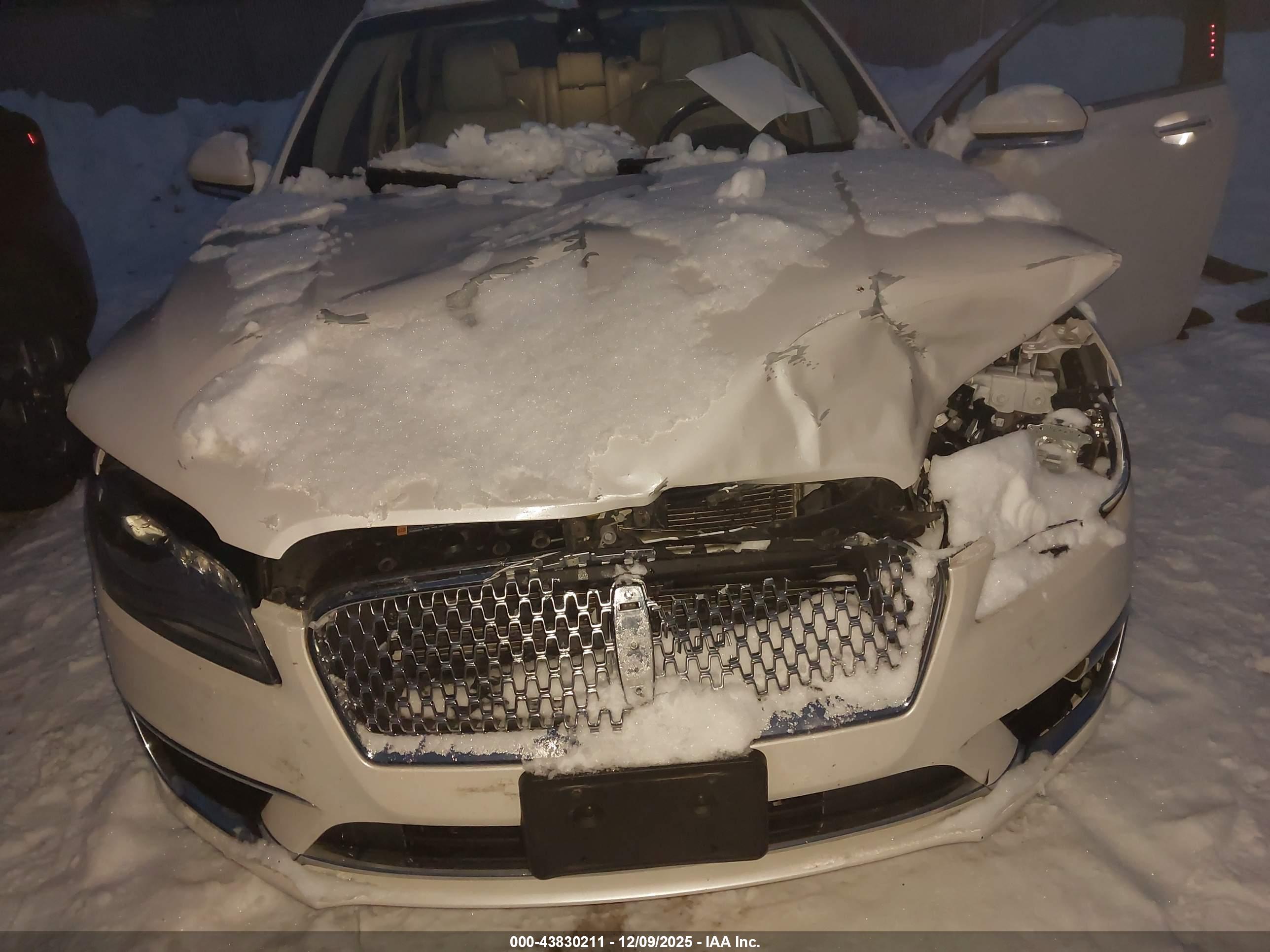 LINCOLN MKZ image 6