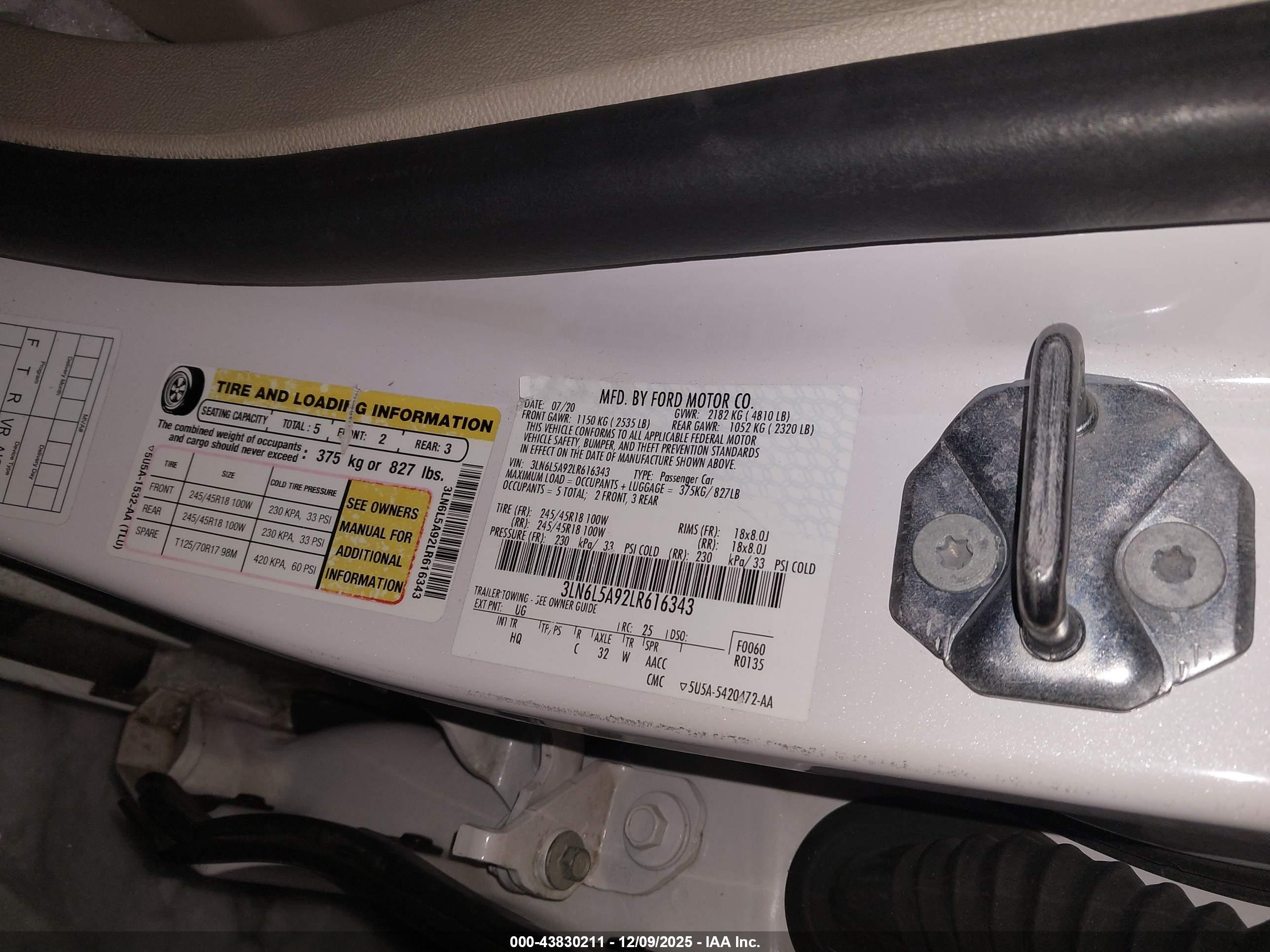 LINCOLN MKZ image 9
